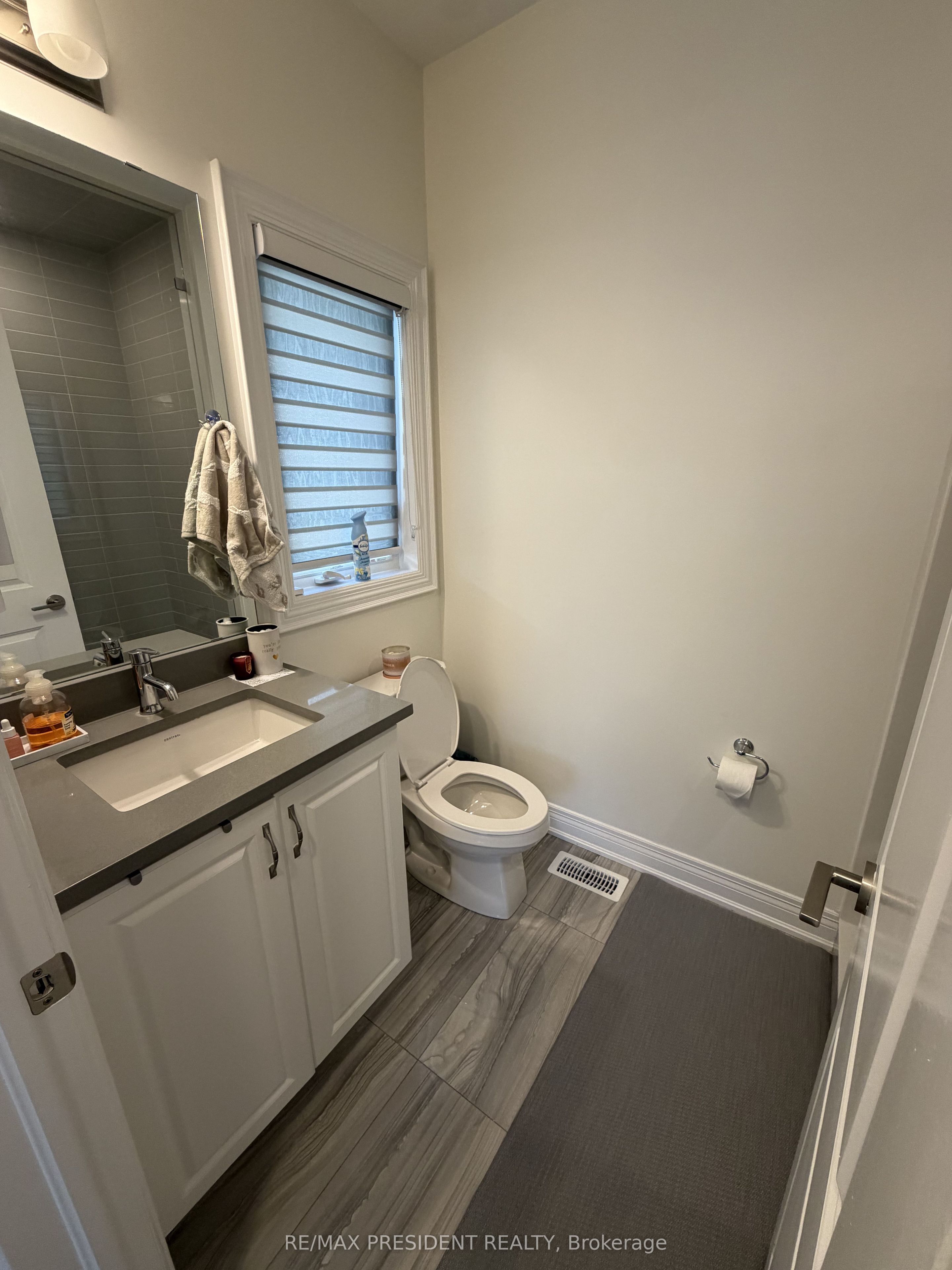 Unit Room - 115 Ballantyne Boulevard, Vaughan 4