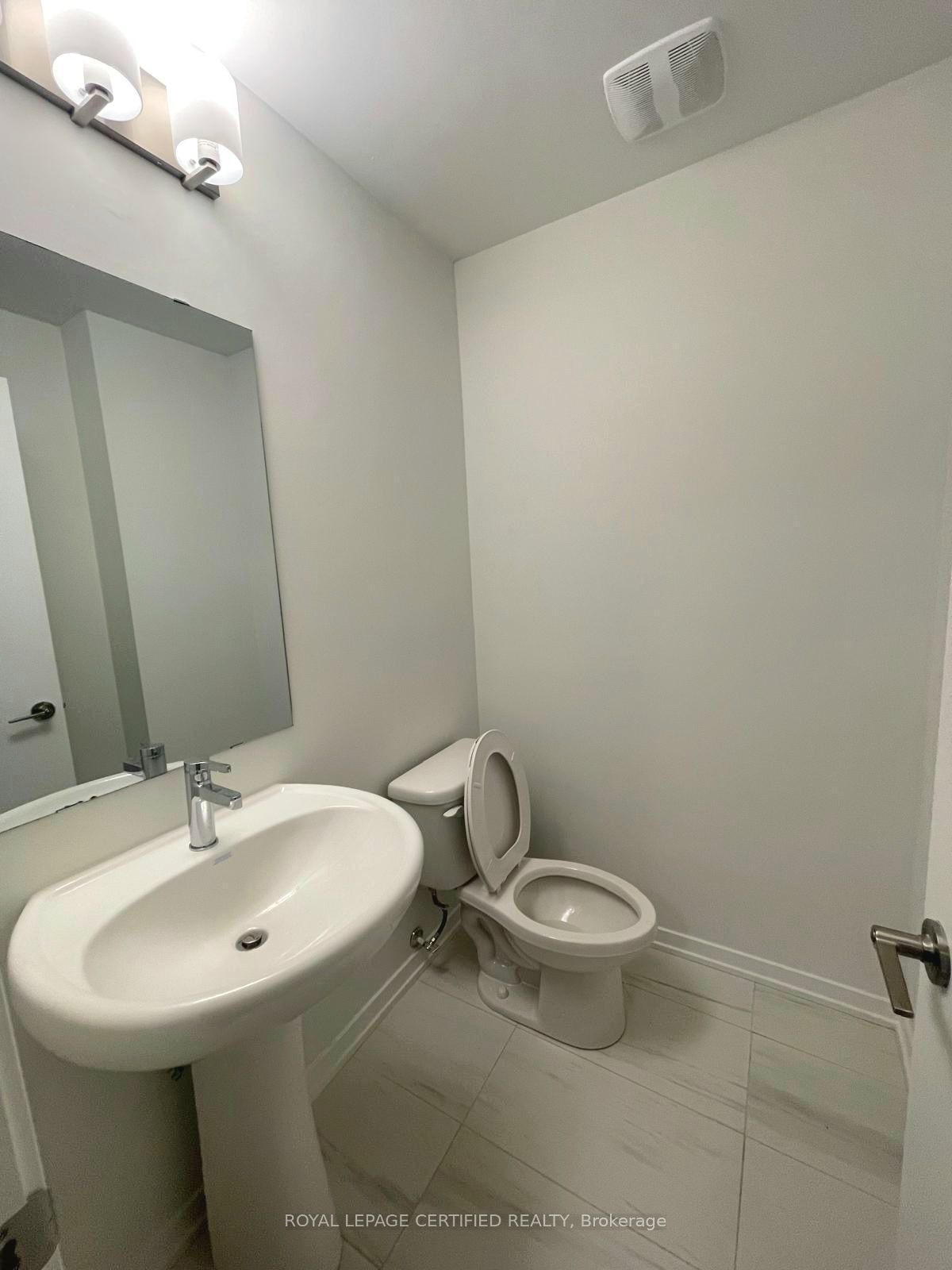 Unit 176 - 151 Honeycrisp Crescent, Vaughan 5