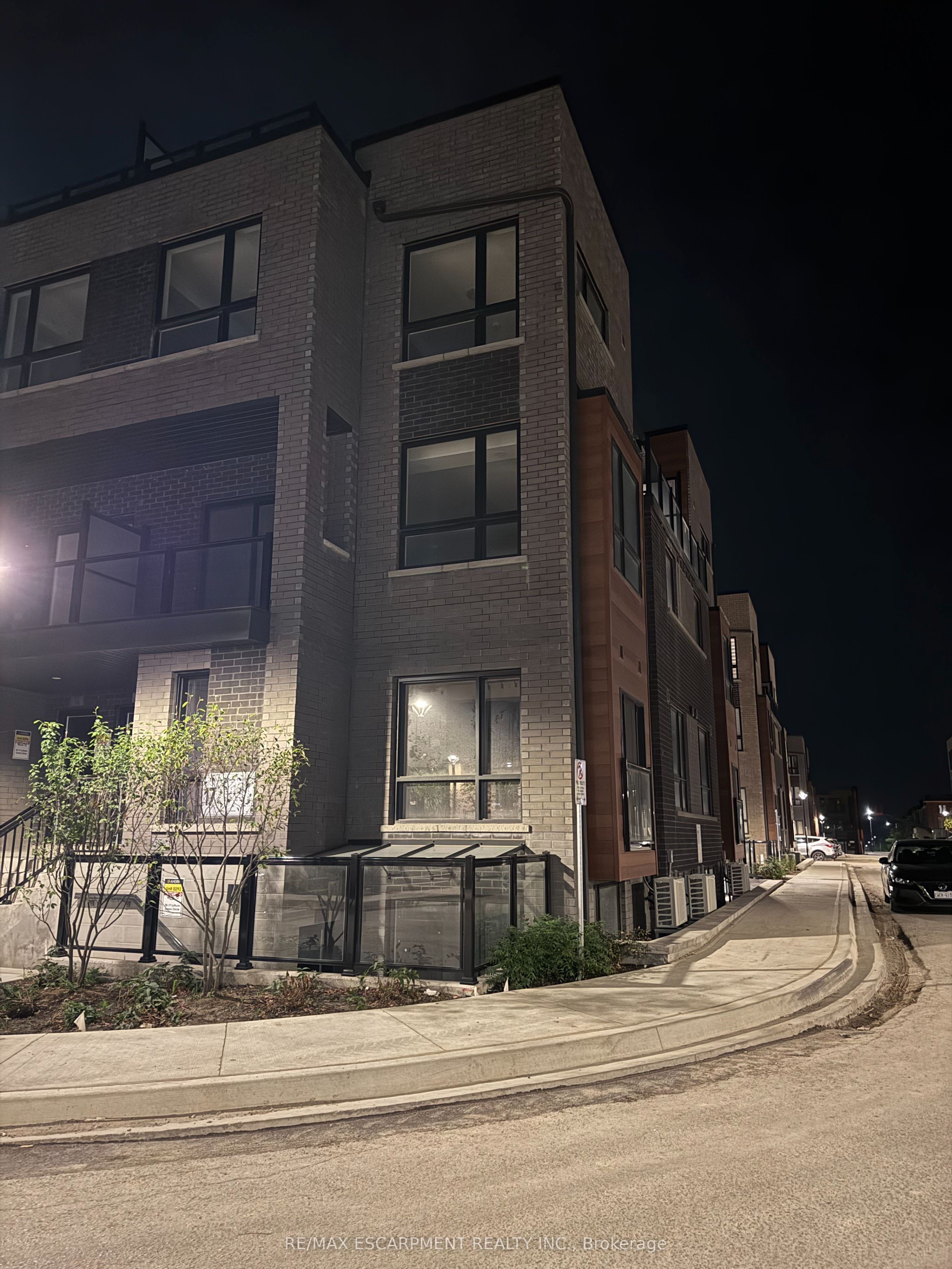 Unit 27 - 17 Lytham Green Circle, Newmarket 2