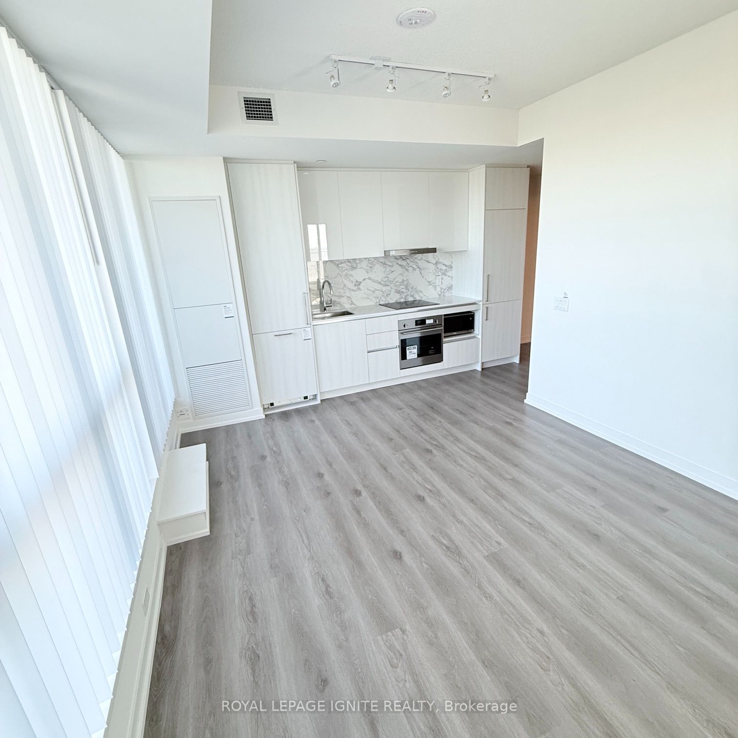 Unit 508 - 225 Commerce Street, Vaughan 5