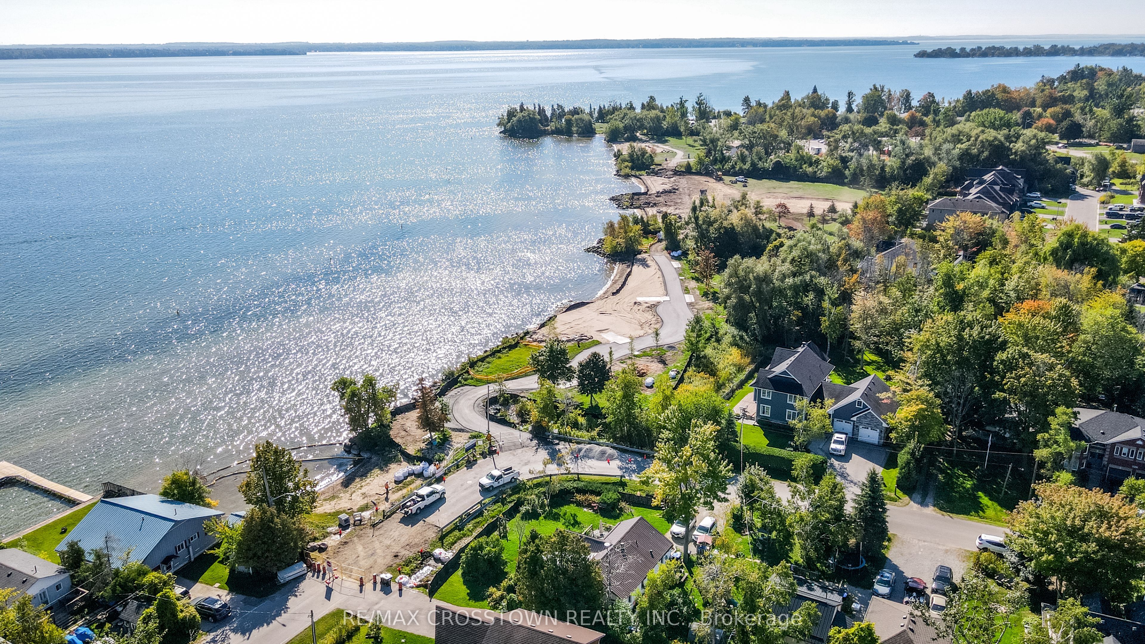673 Roberts Road, Innisfil 2