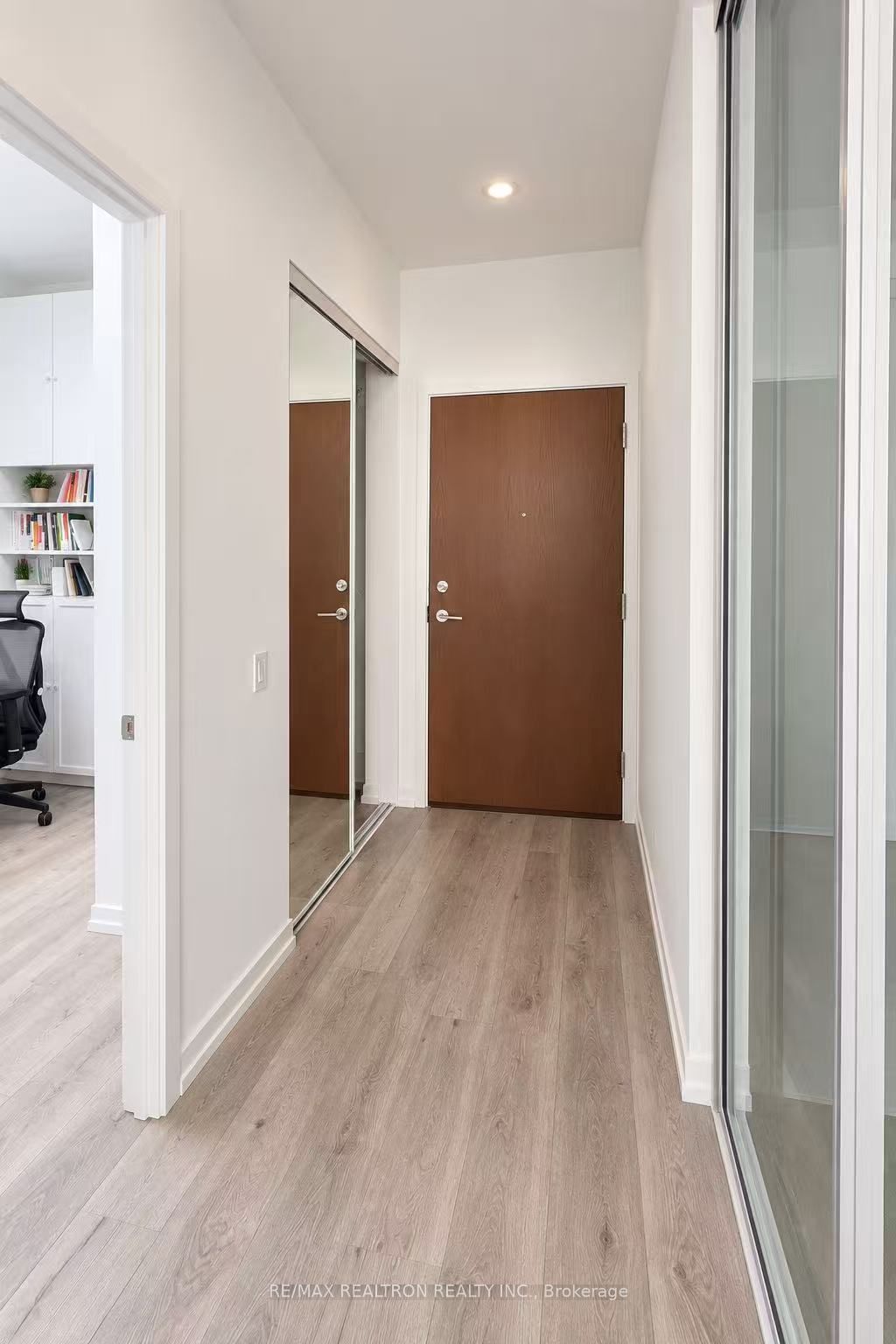 Unit 202 - 1000 Portage Parkway, Vaughan 3
