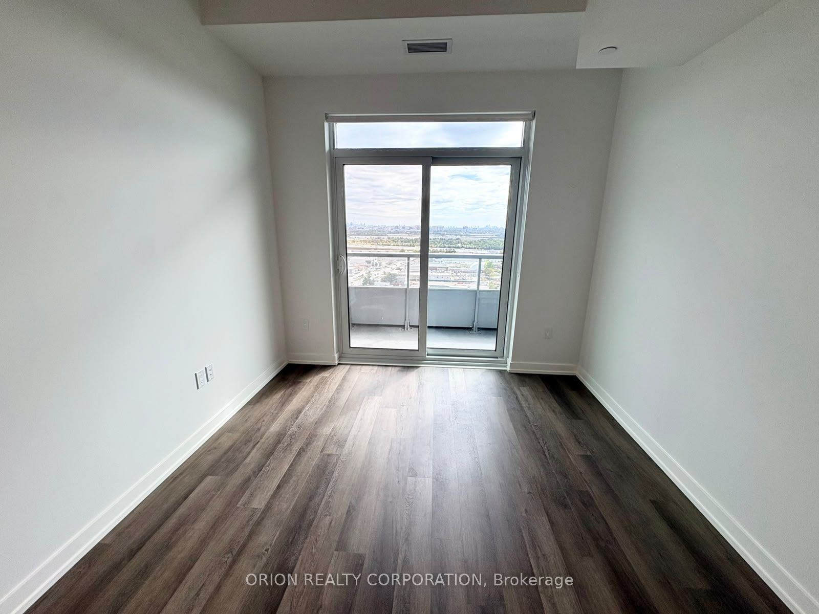 Unit 1912 - 21 Meadowdale Road, Vaughan 5