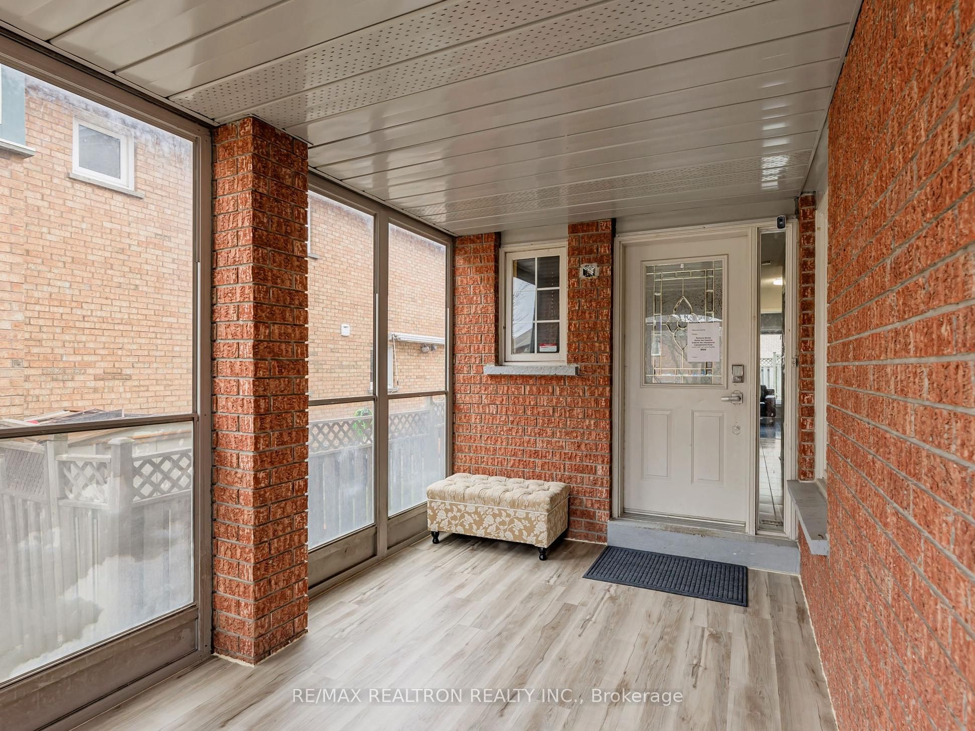 Unit Upper - 8 Estoril Street, Richmond Hill 3