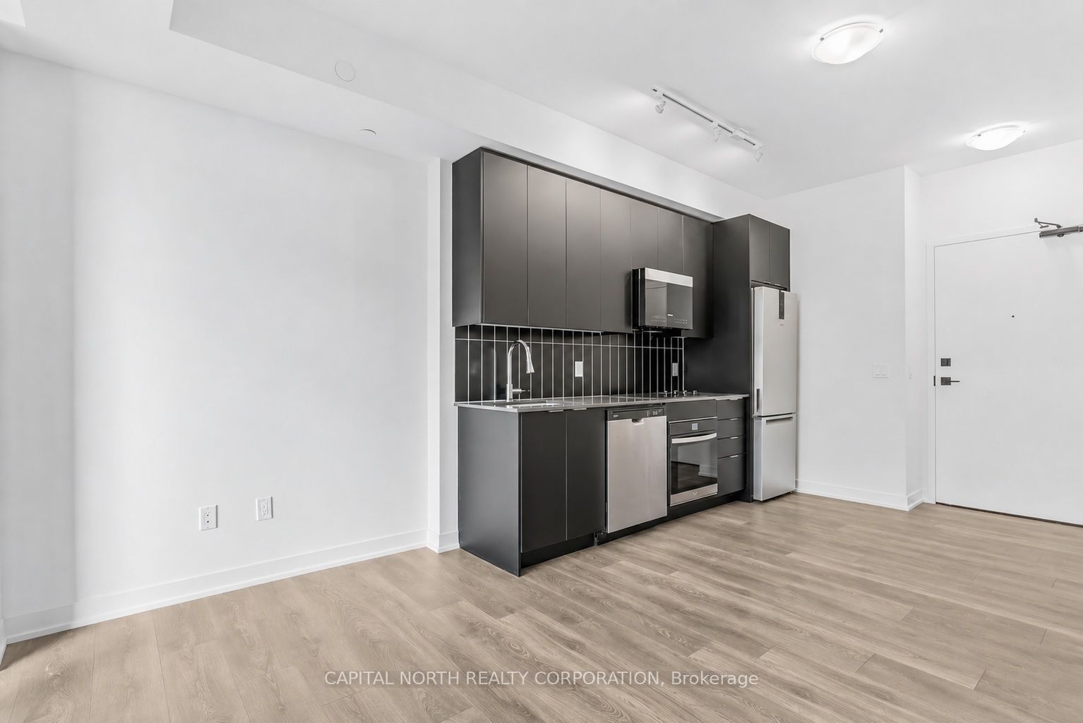 Unit 1619 - 10 Abeja Street, Vaughan 5