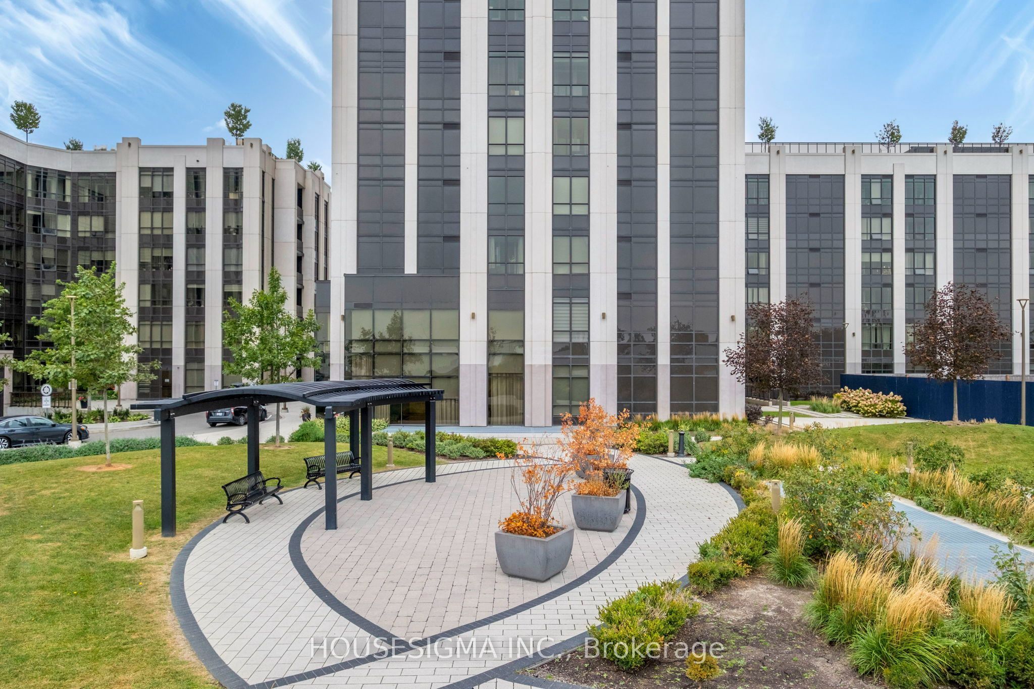 Unit 705 - 9085 Jane Street, Vaughan 3