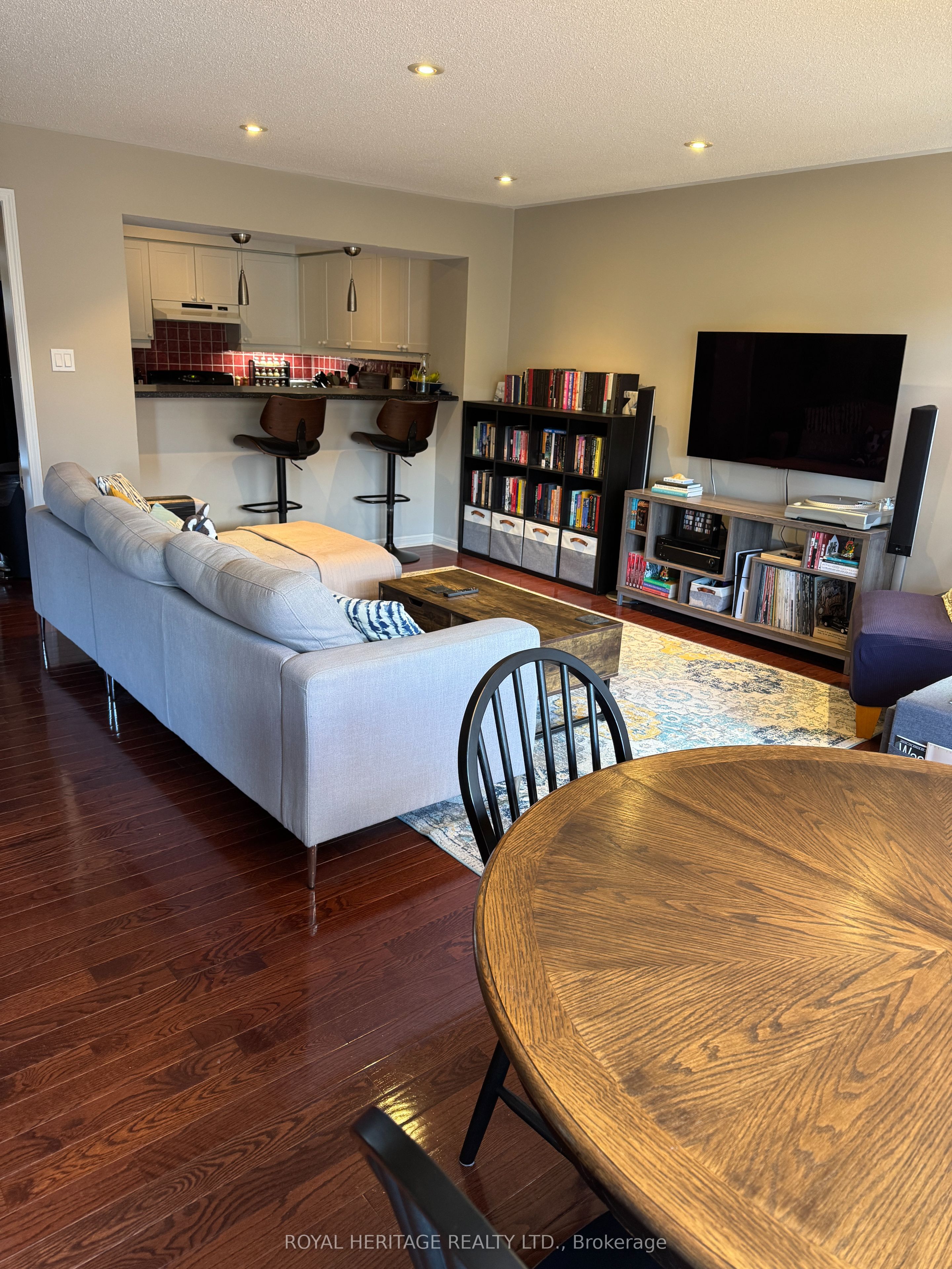 Unit Upper 1 - 2728 Bur Oak Avenue, Markham 2