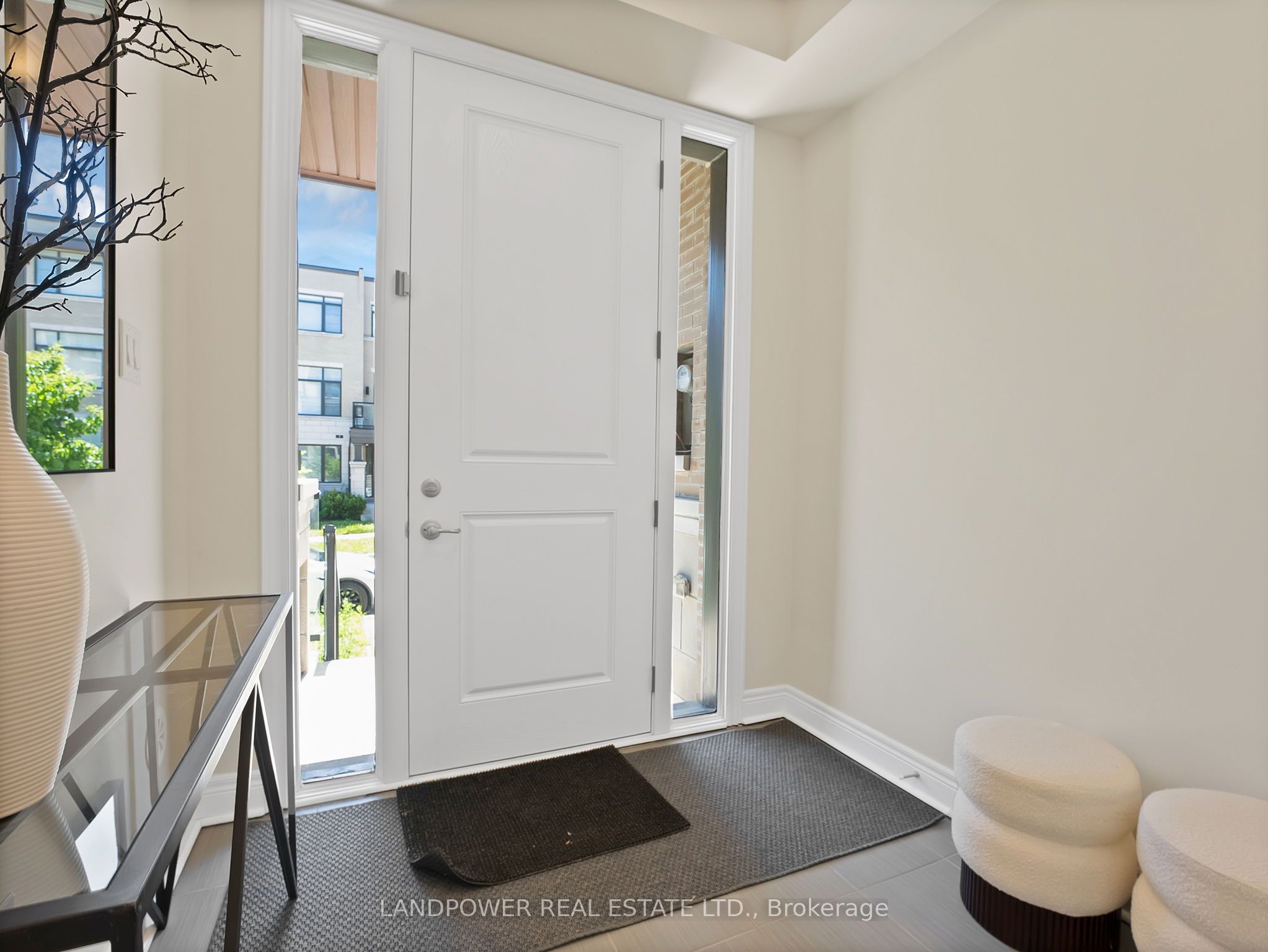 8 Aylin Crescent, Vaughan 3