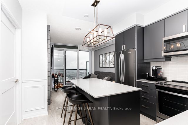 Unit LPH16 - 7895 Jane Street, Vaughan 2