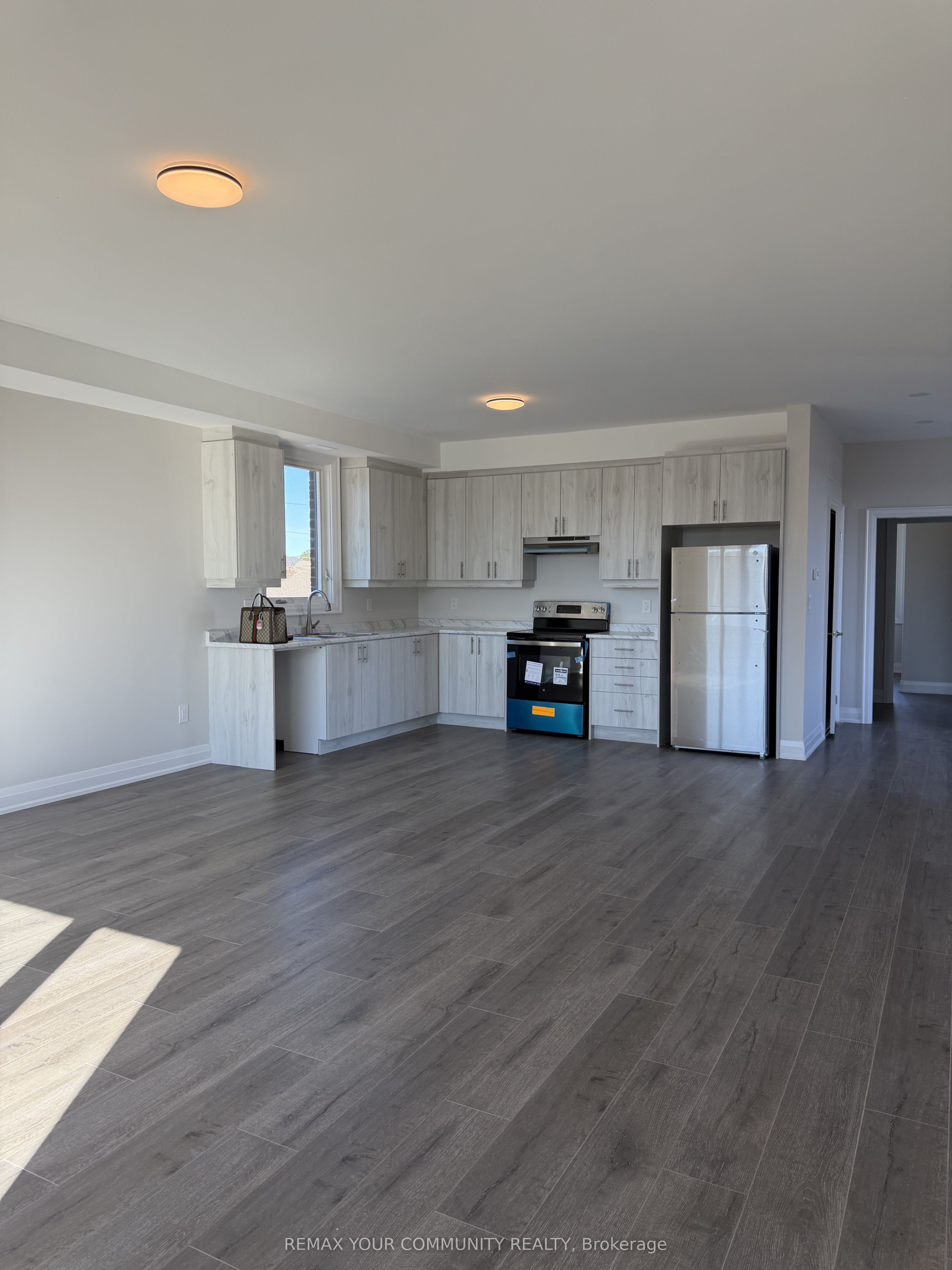 Unit 2 - 25 Oxford Street, Richmond Hill 5