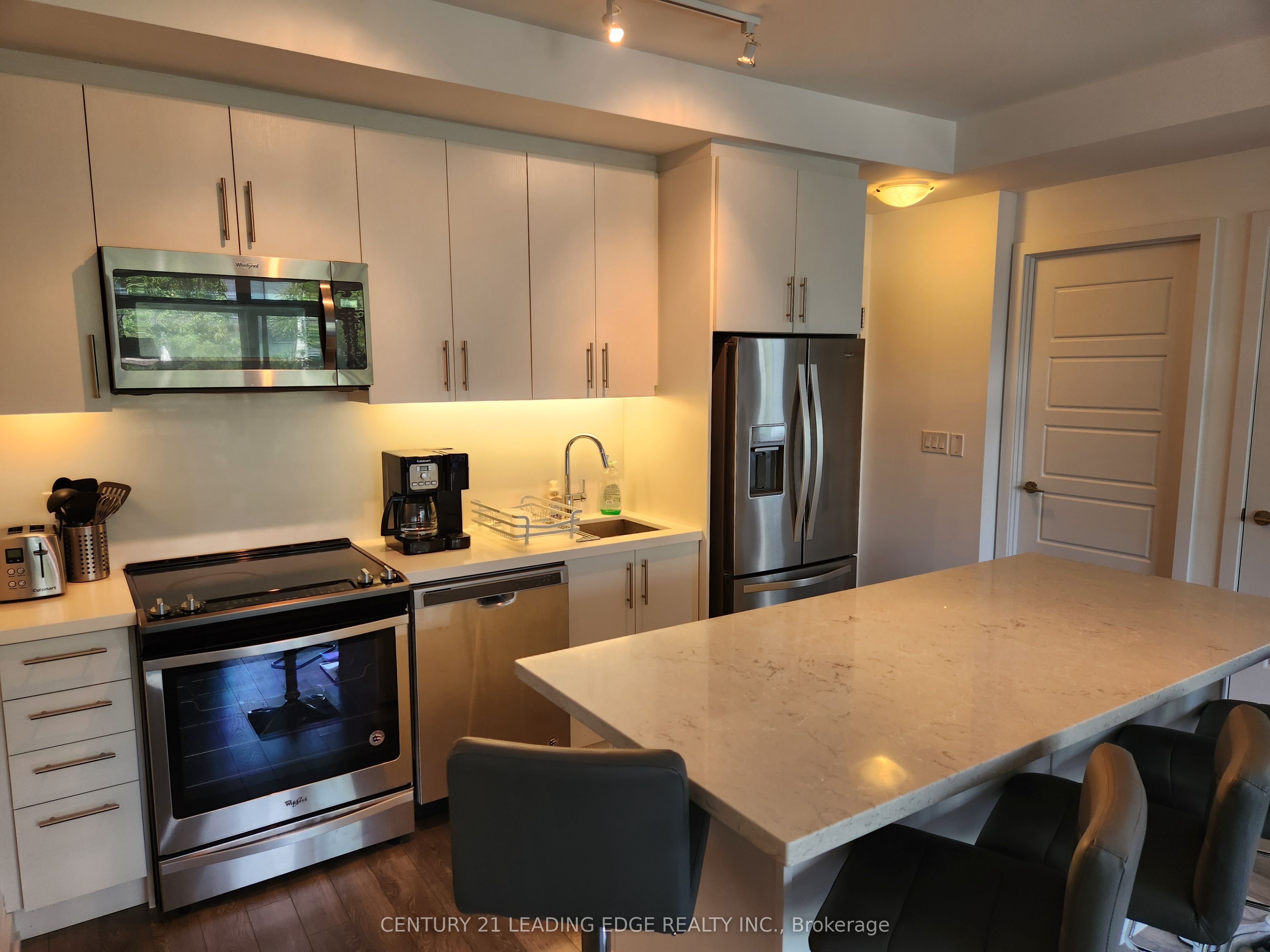 Unit 207 - 301 Sea Ray Avenue, Innisfil 4
