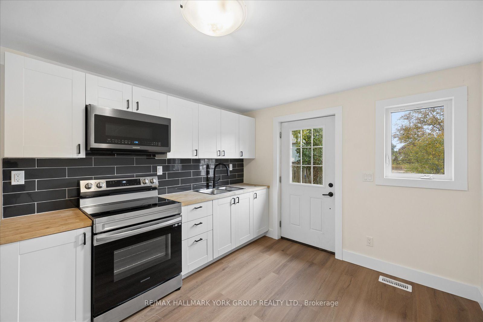 Unit 4 - 118 High Street, Georgina 5