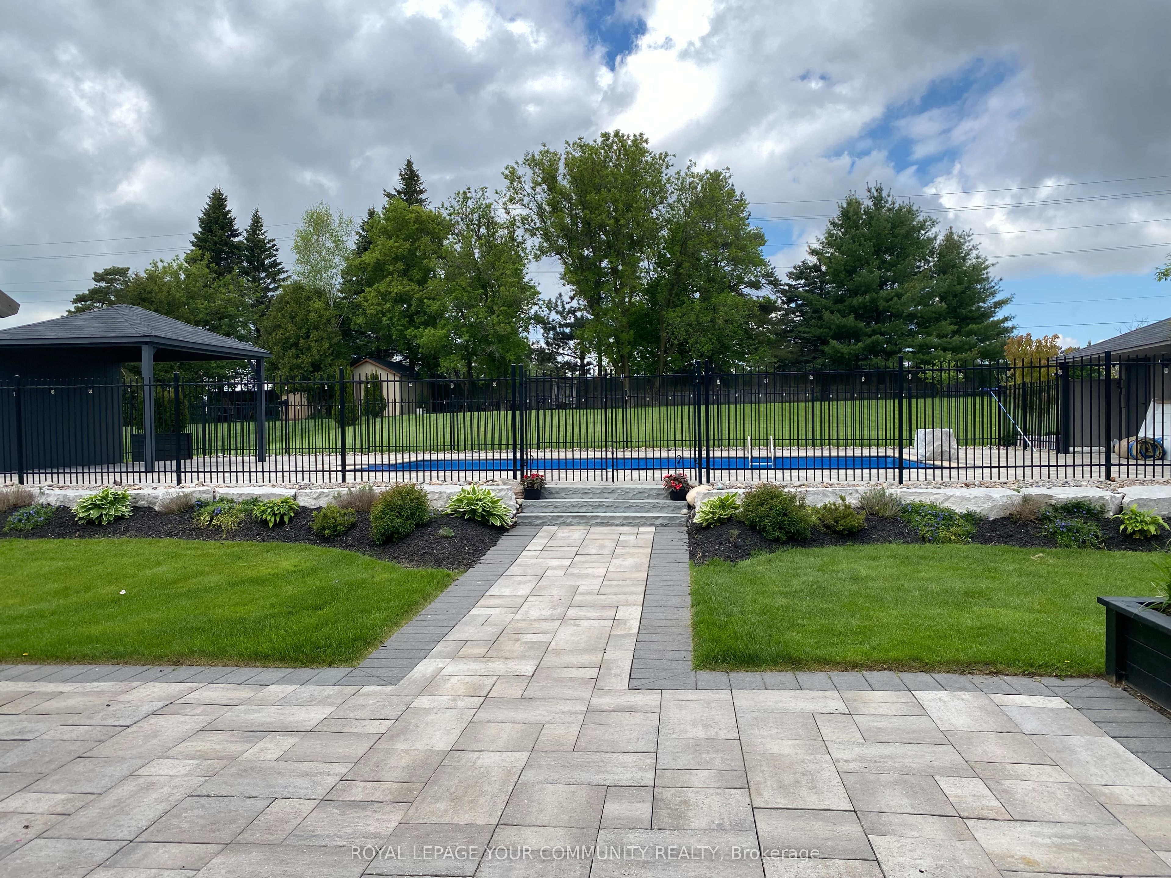 15 Stonesthrow Cres, Uxbridge, Ontario L0C1A0 Listing History HouseSigma