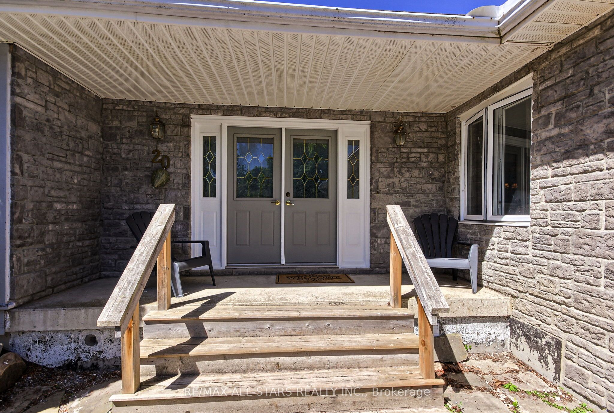 20 Smith Dr, Uxbridge, Ontario L0E1E0 For Sale HouseSigma