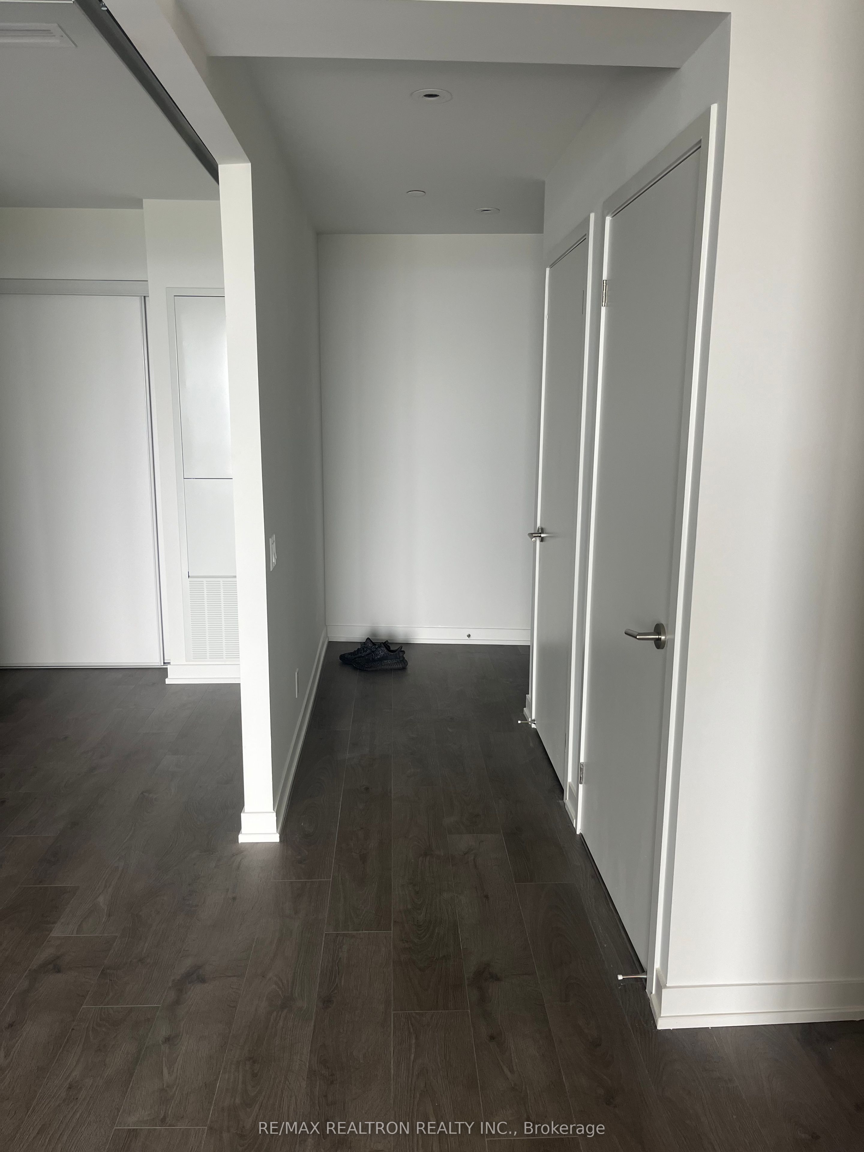 Unit 1712 - 39 Mary Street, Barrie 3
