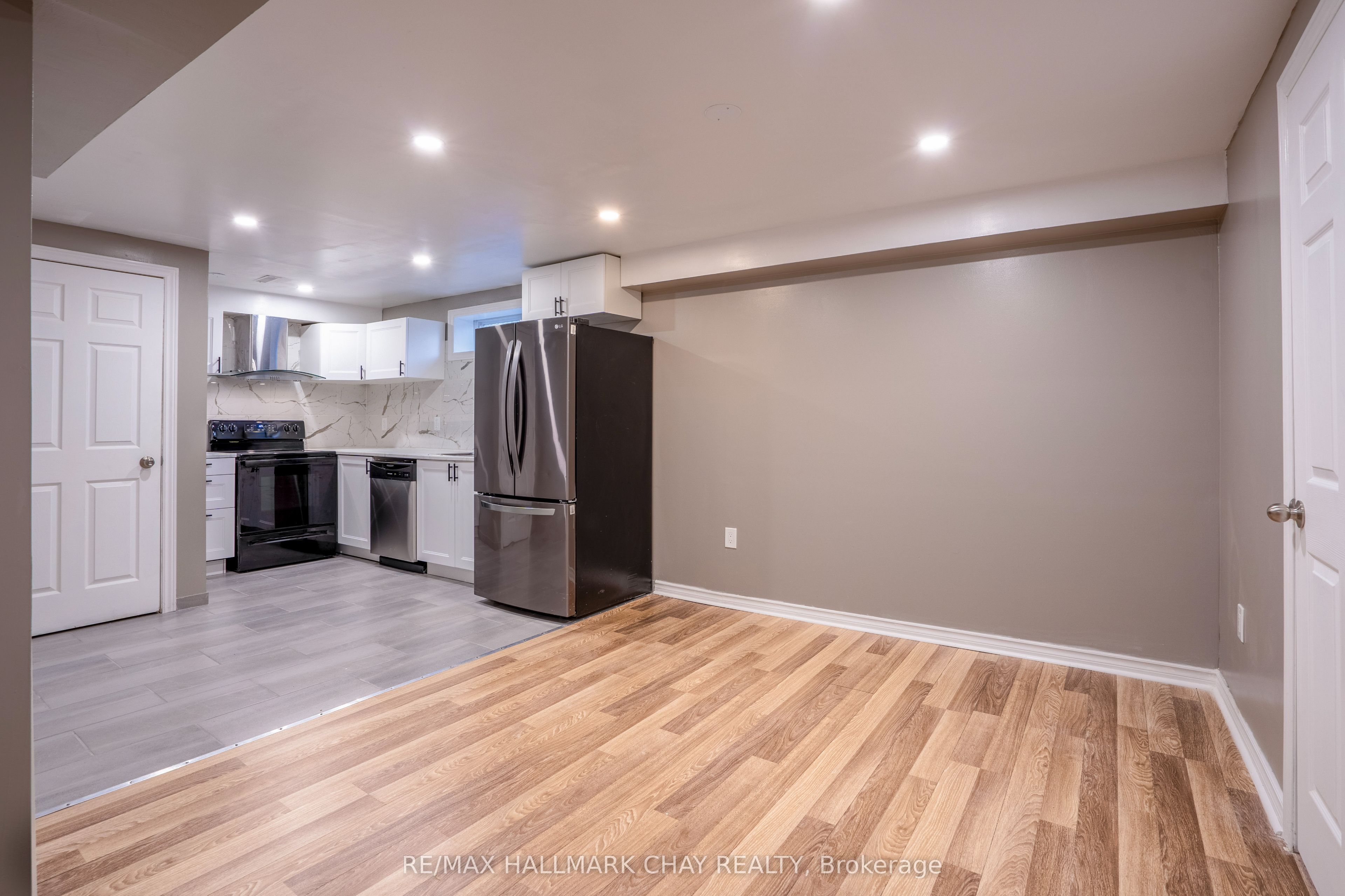 Unit Basement - 61 Neelands Street, Barrie 4