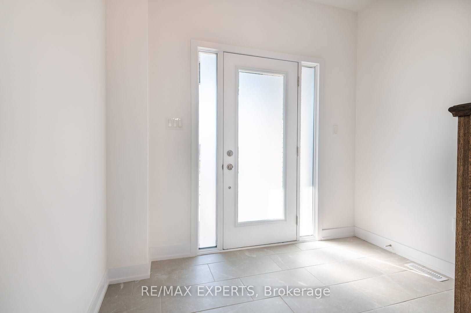 36 South Park Lane, Barrie 2