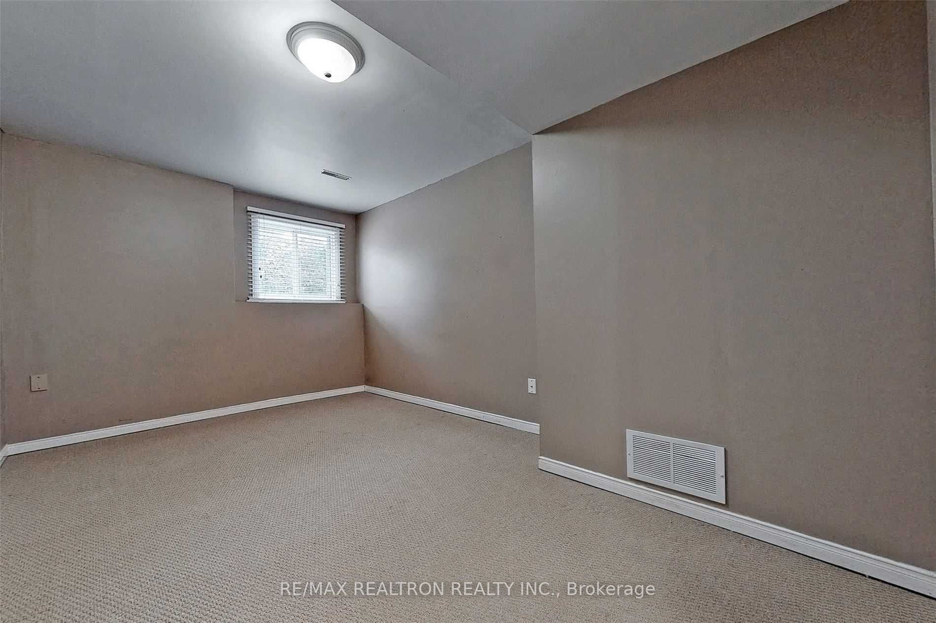 48 Jones Drive, Barrie 5