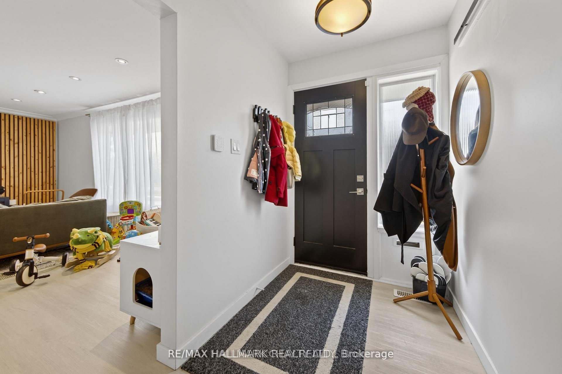 Unit Main floor only - 89 North Street West, Orillia 2