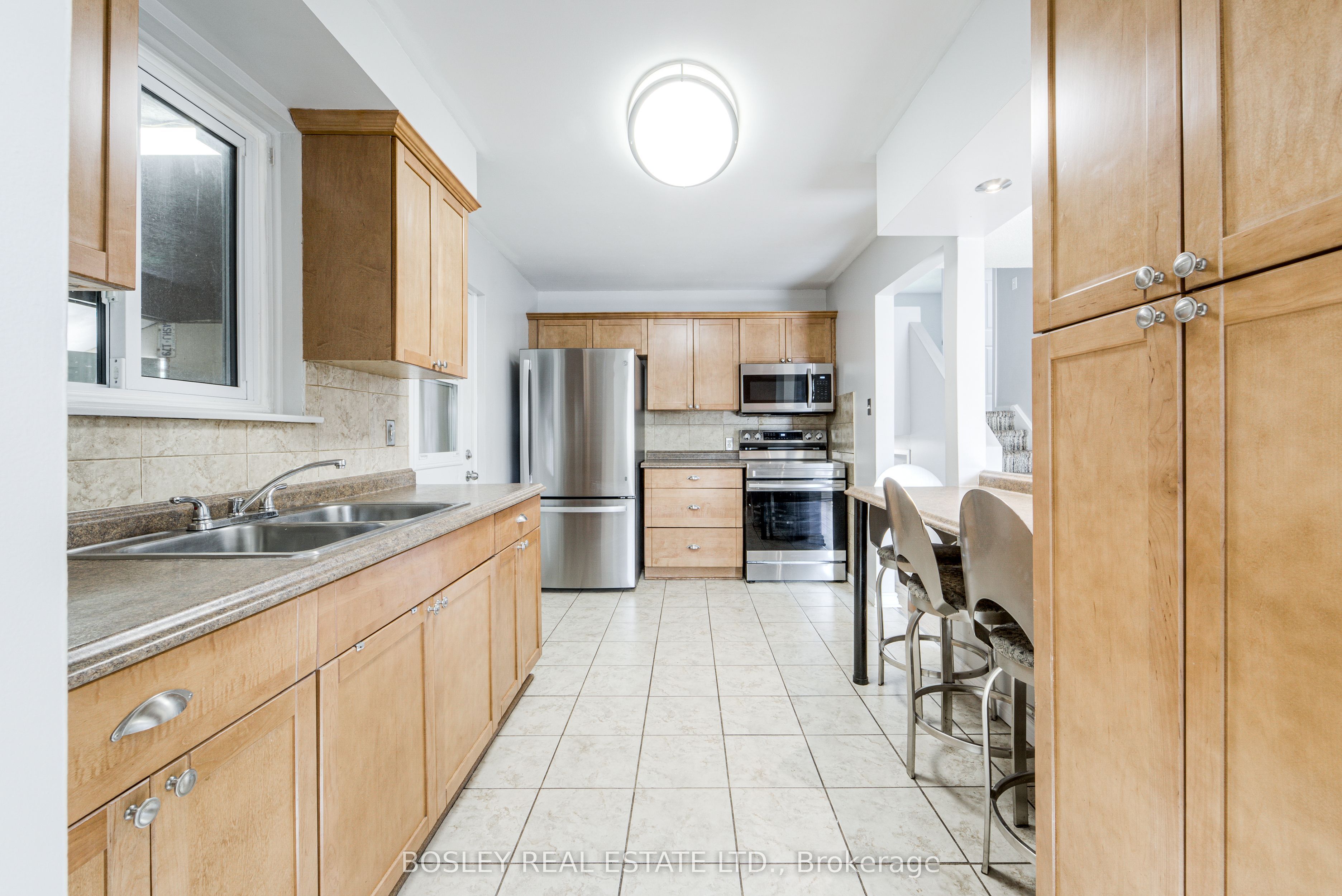 46 Austen Lane, Barrie 3