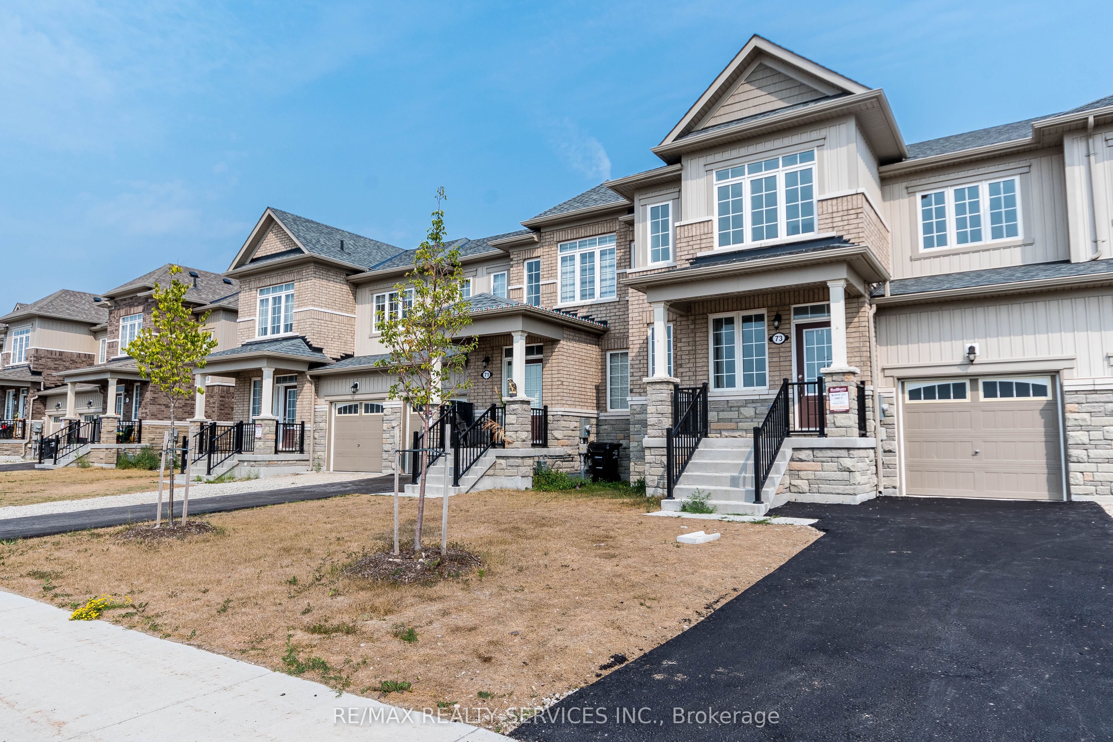 73 Central Square Boulevard, Wasaga Beach 2