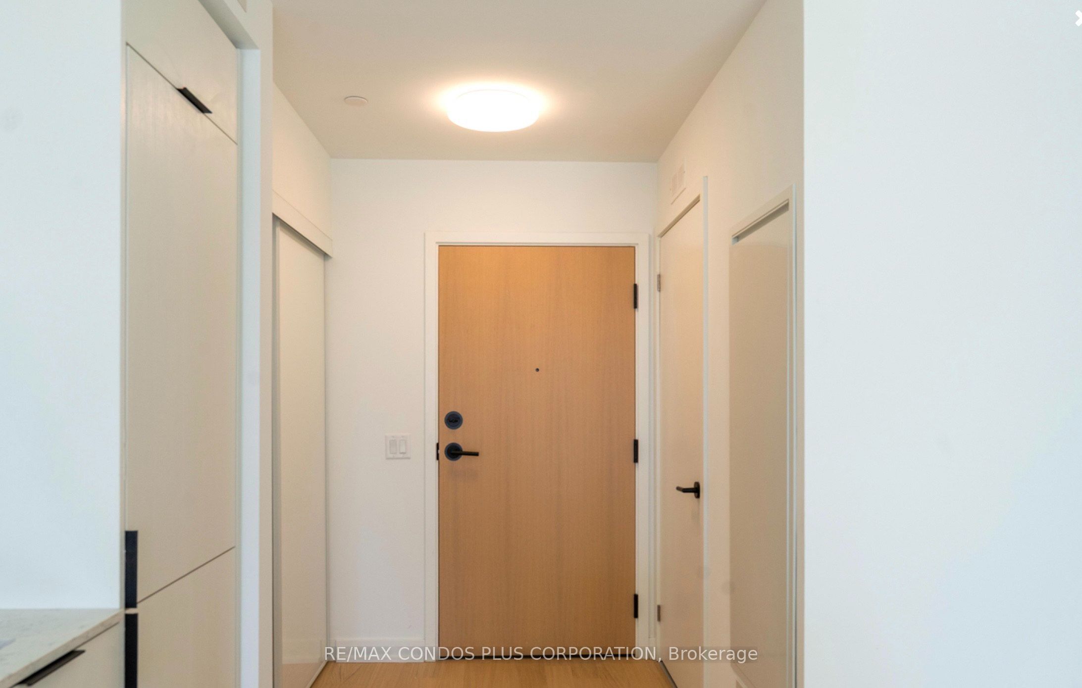 Unit 520 - 31 Huron Street, Collingwood 2