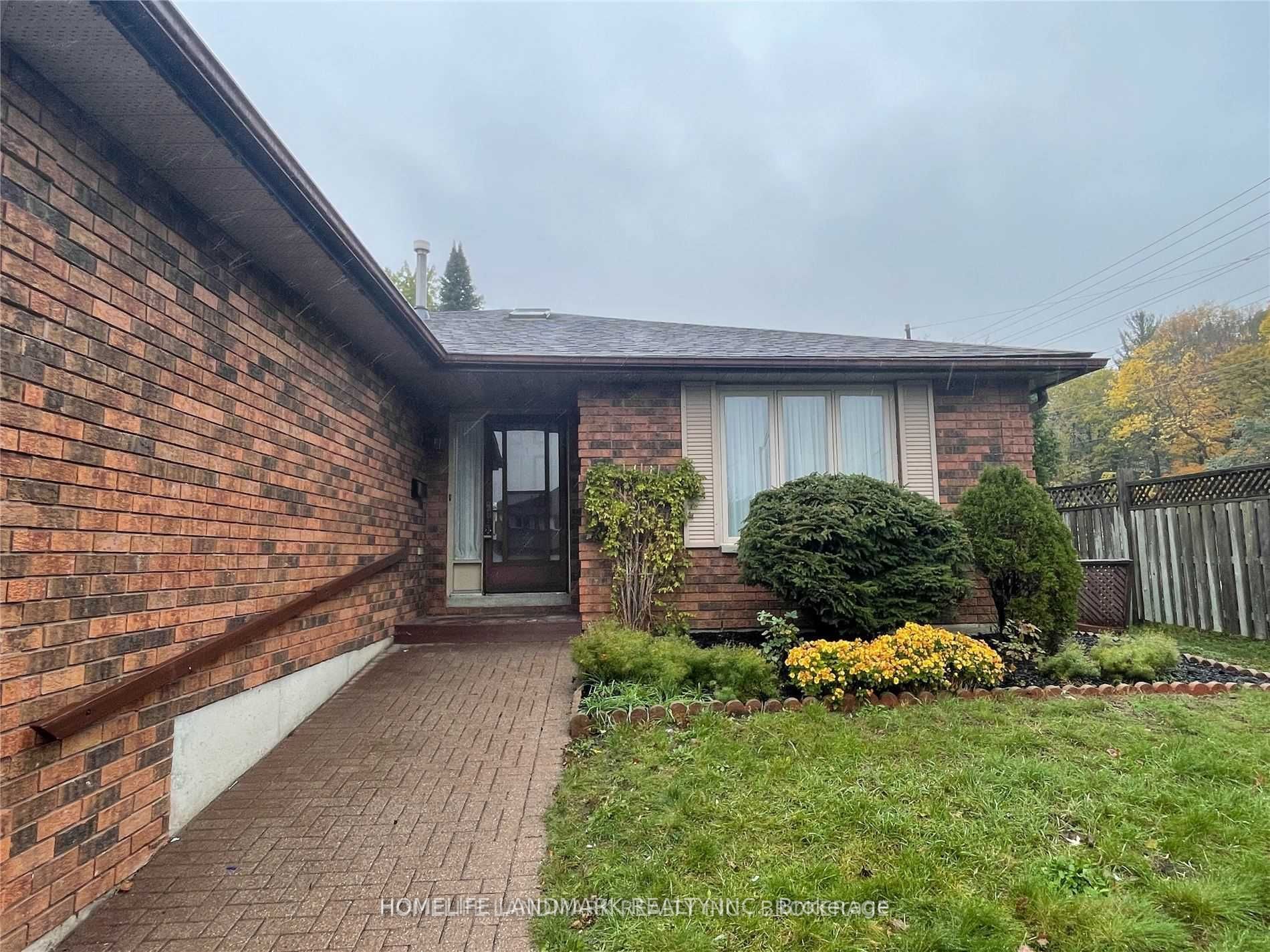 Unit Upper - 2 Gibbon Drive, Barrie 2