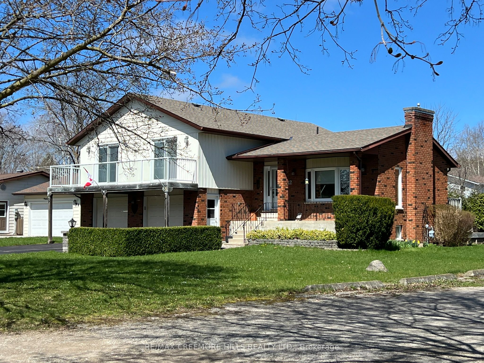 42 Francis St W, Clearview, Ontario L0M1G0 For Sale HouseSigma