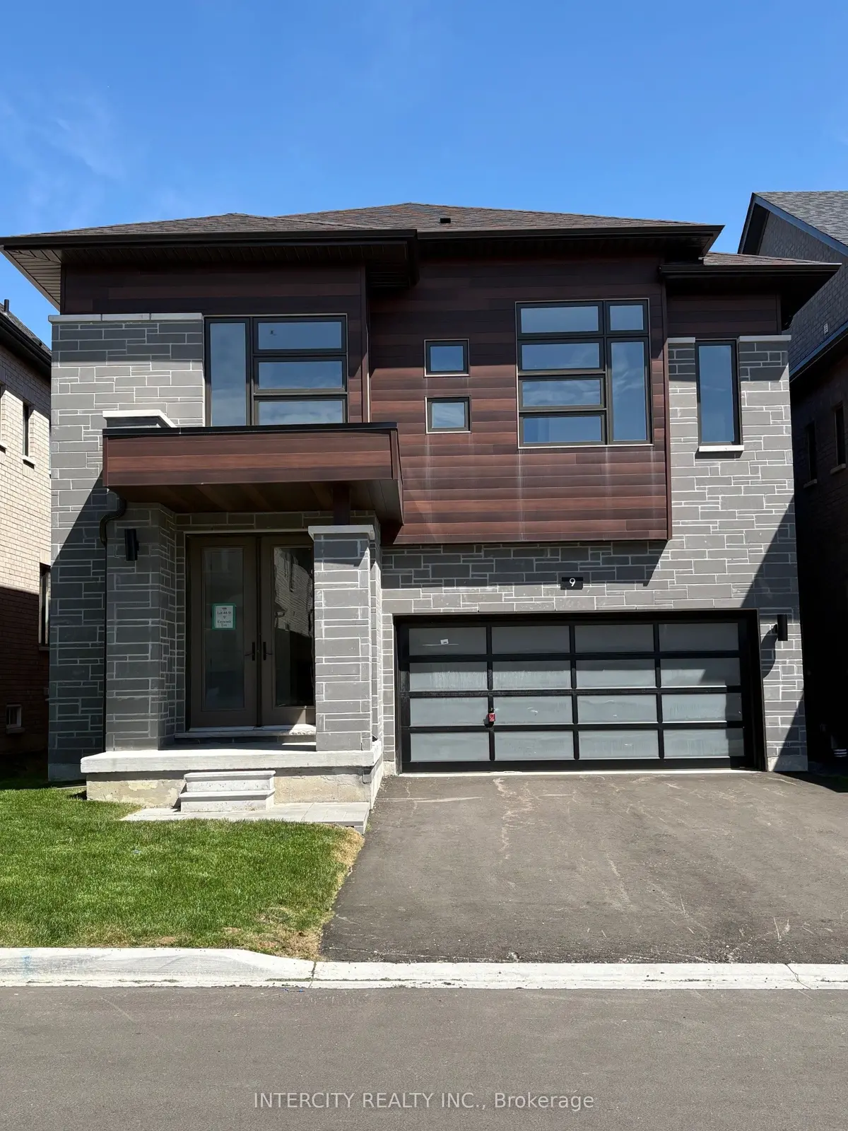 Brampton Realtor 9 Keyworth Crescent, Brampton, Ontario Sold History | HouseSigma