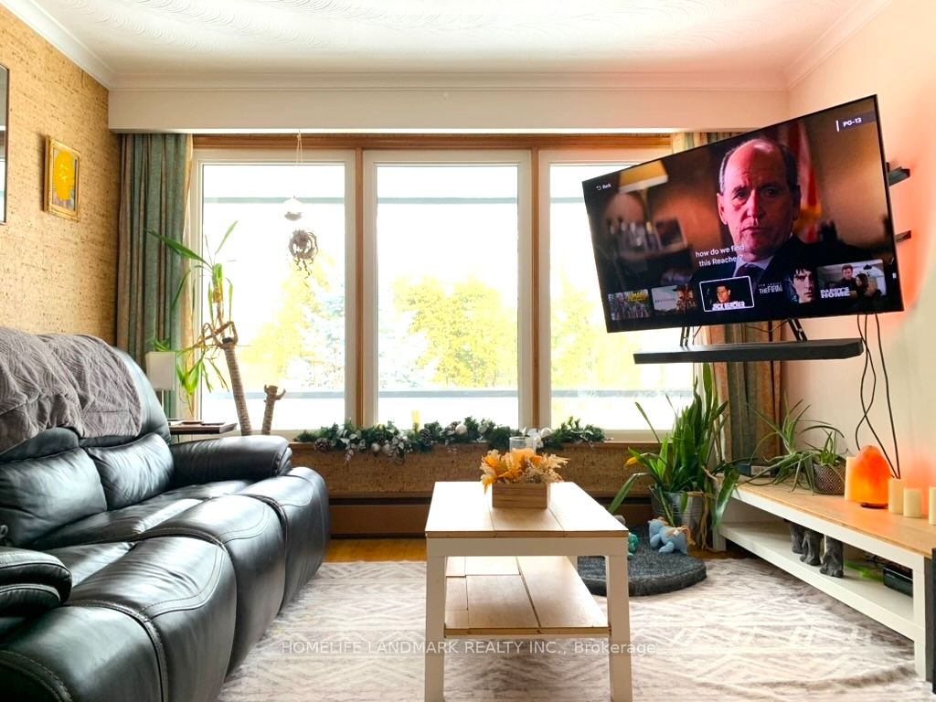 860 Francis Road, Burlington 3