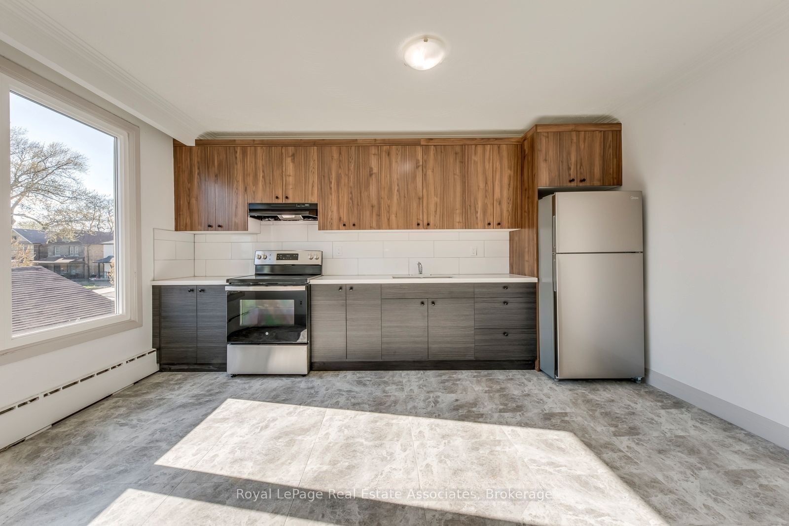 Unit 2 - 362 Royal York Road, Etobicoke 3
