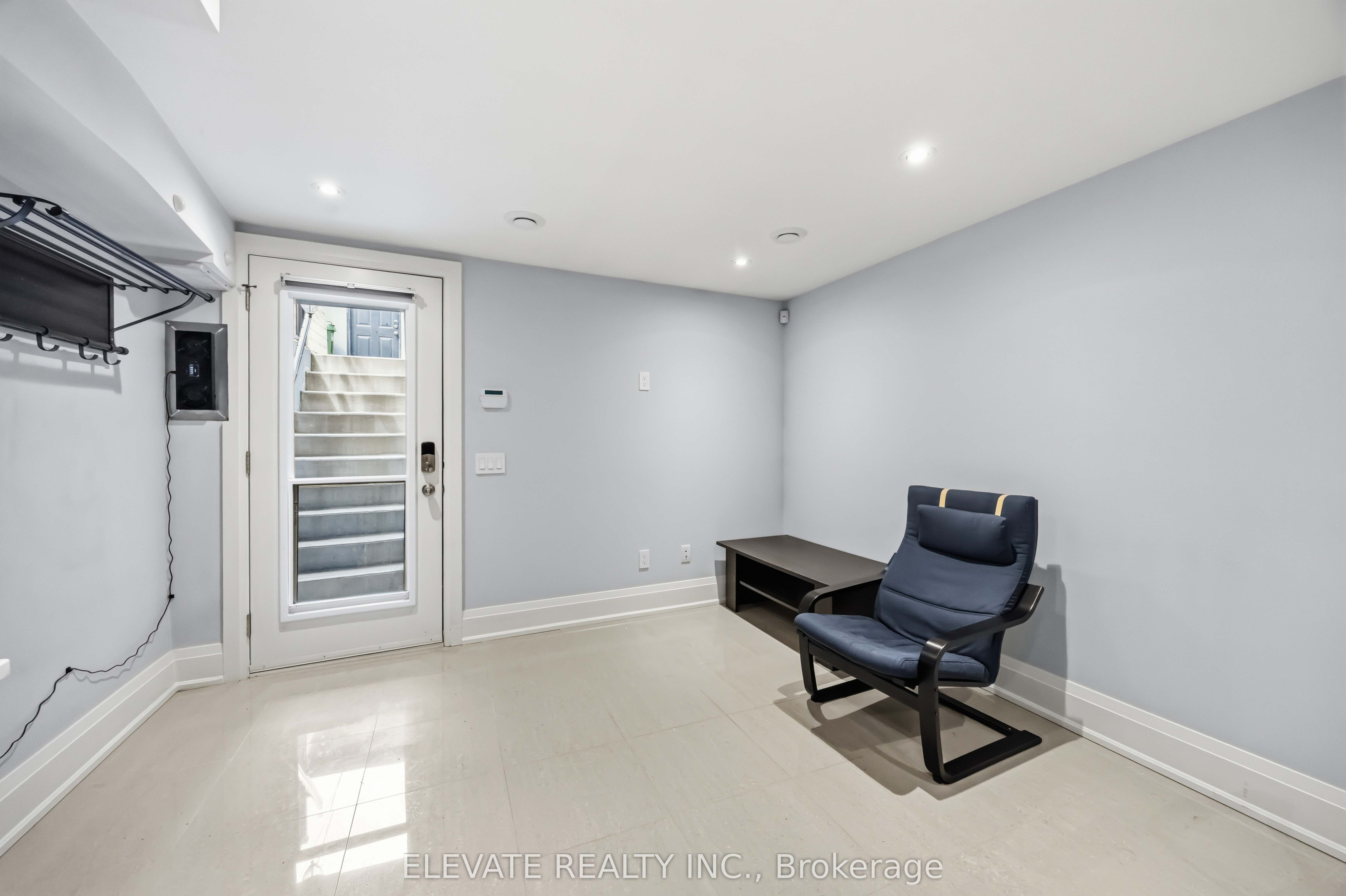 Unit Basement - 220 Gilbert Avenue, Toronto 4