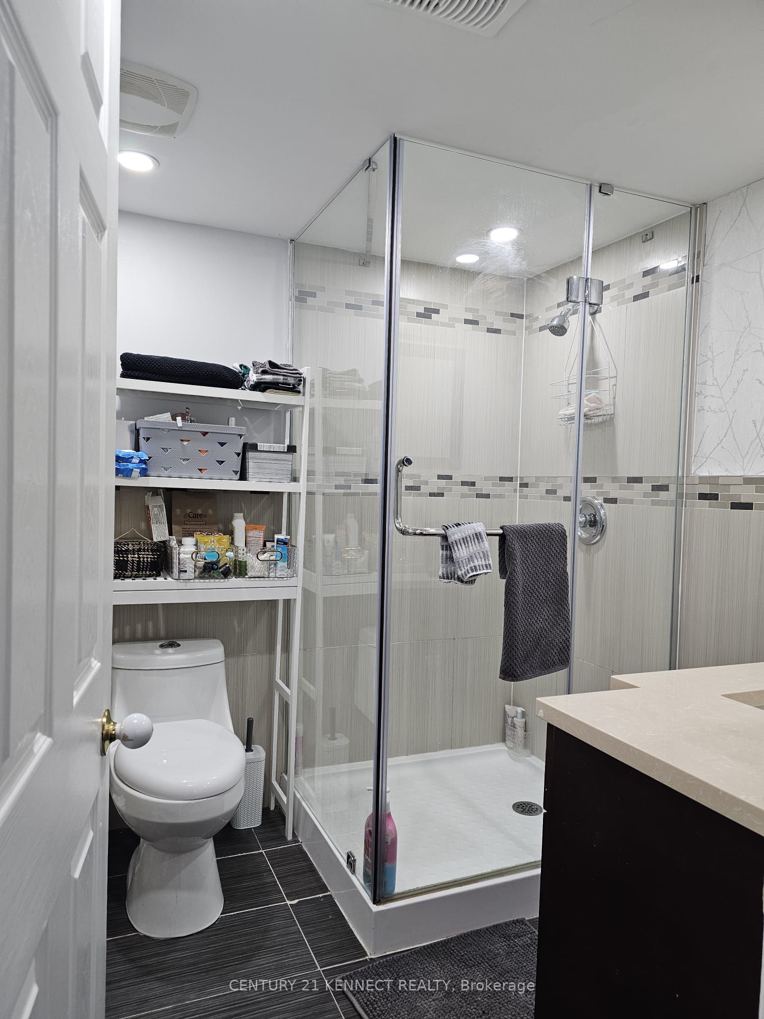 Unit Bsmt - 51 Cassander Crescent, Brampton 4