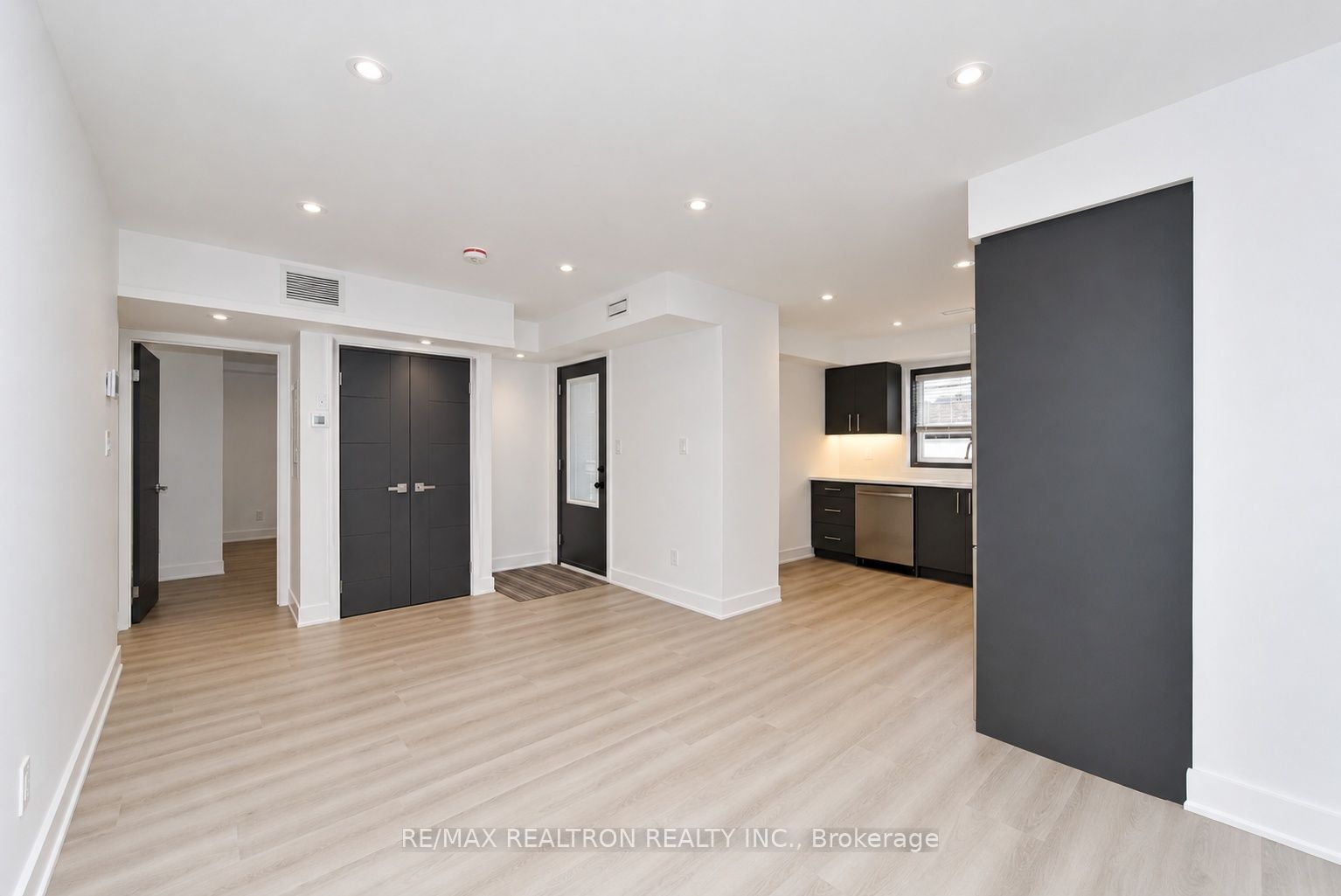 Unit 4 - 230 Boon Avenue, Toronto 5