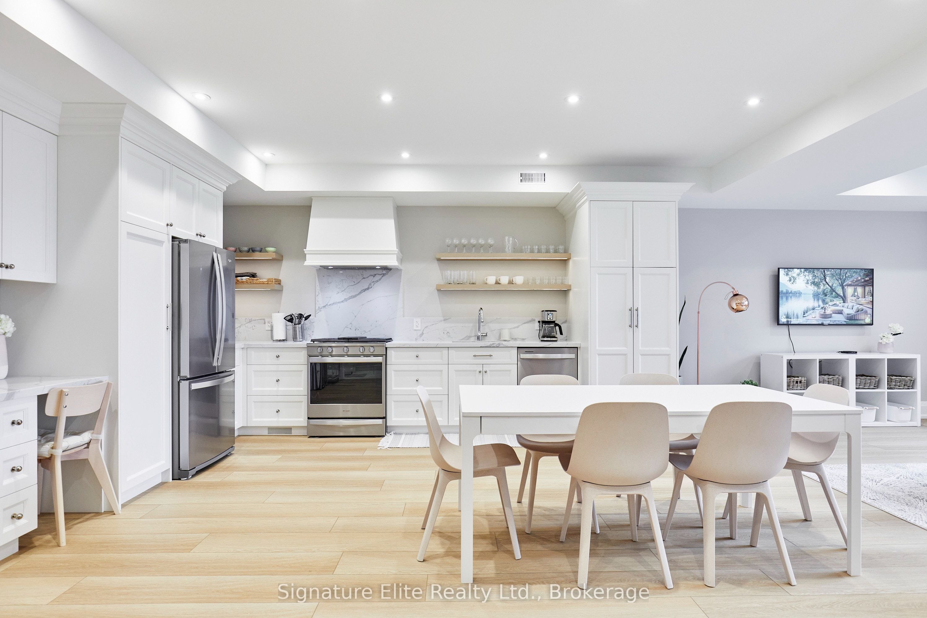 Unit Unit 2 - 30 Amesbury Drive, North York 3