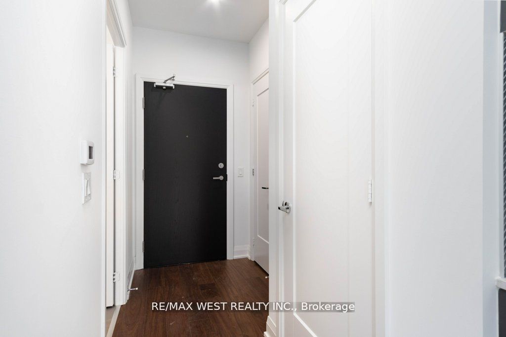 Unit 307 - 293 The Kingsway, Etobicoke 4