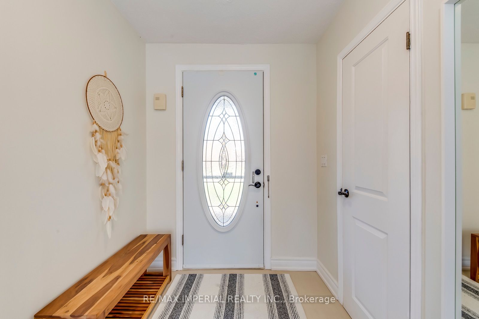 2048 Devon Road, Oakville 5