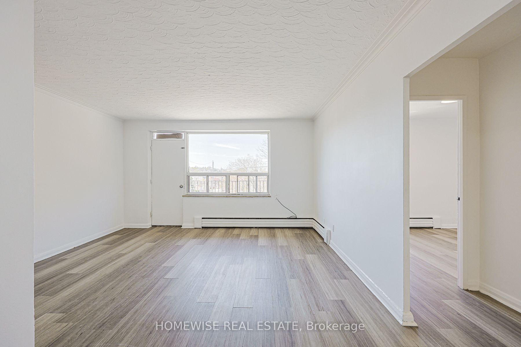 Unit 202 - 2204 Dufferin Street, Toronto 2