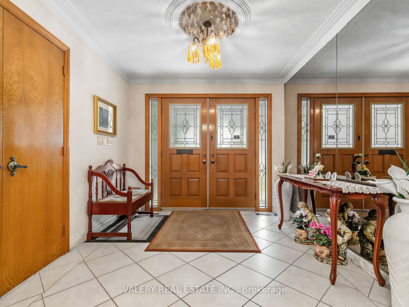 370 Maple Leaf Drive, North York 2