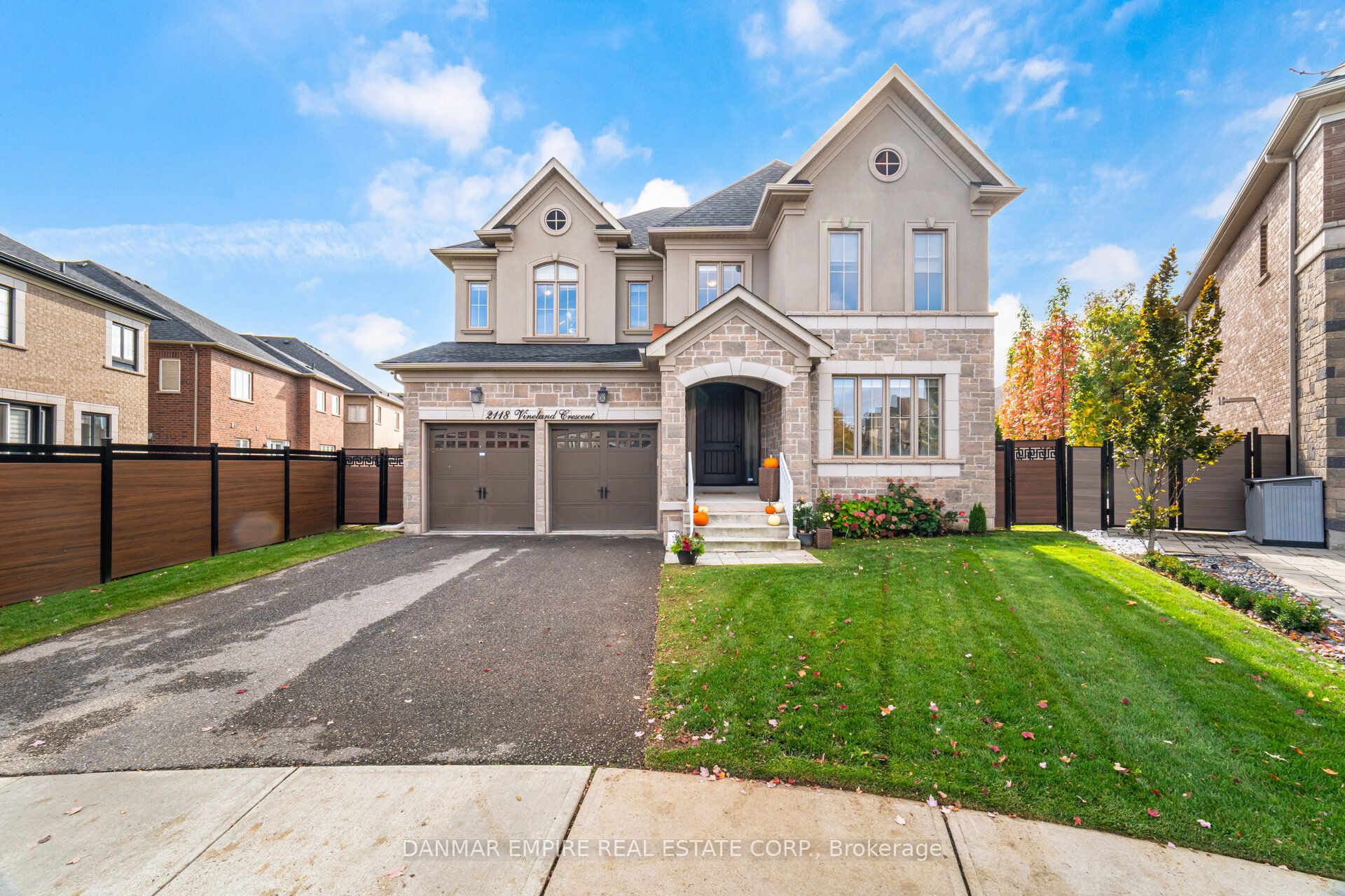 2118 Vineland Crescent, Oakville 4