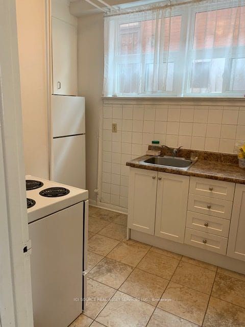 Unit 1 - 53 Kirknewton Road, Toronto 4