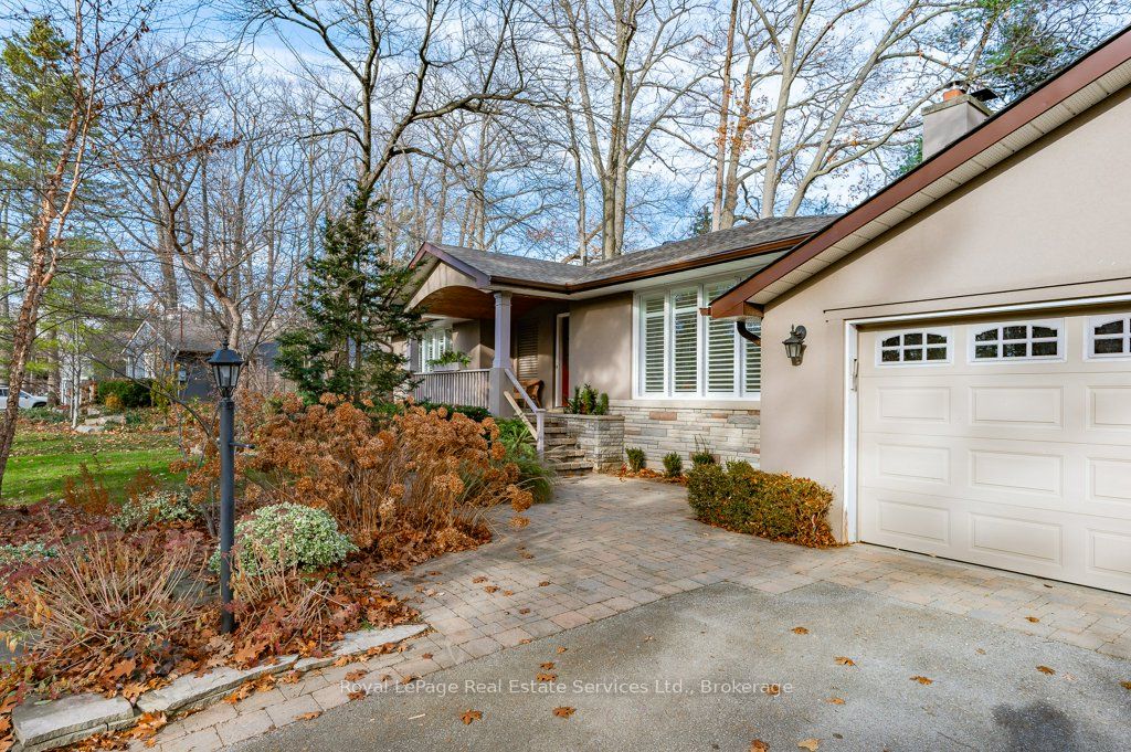 349 WEDGEWOOD Drive, Oakville 3