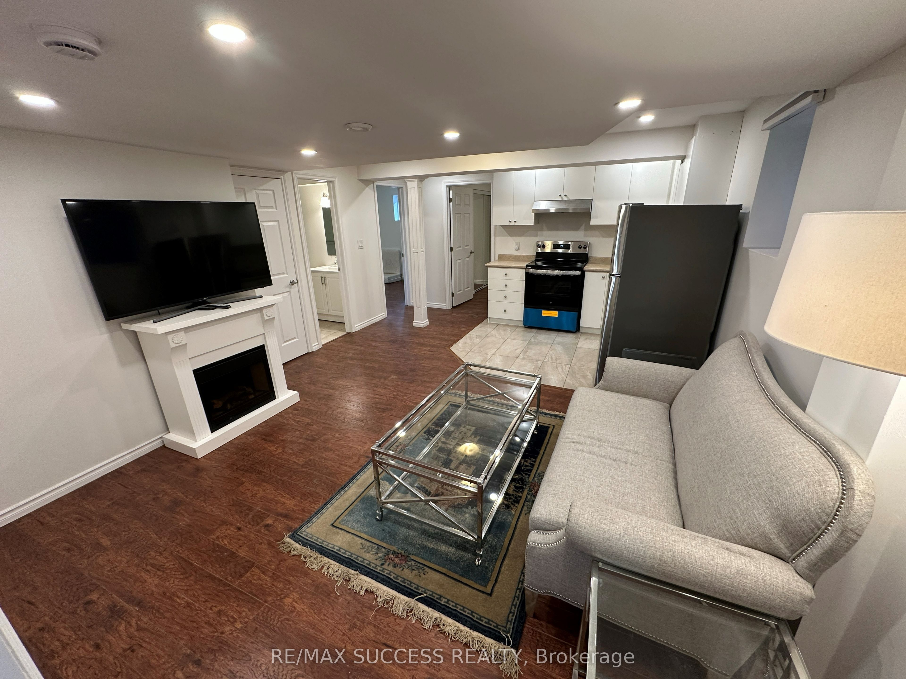Unit Basement - 916 Minchin Way, Milton 3