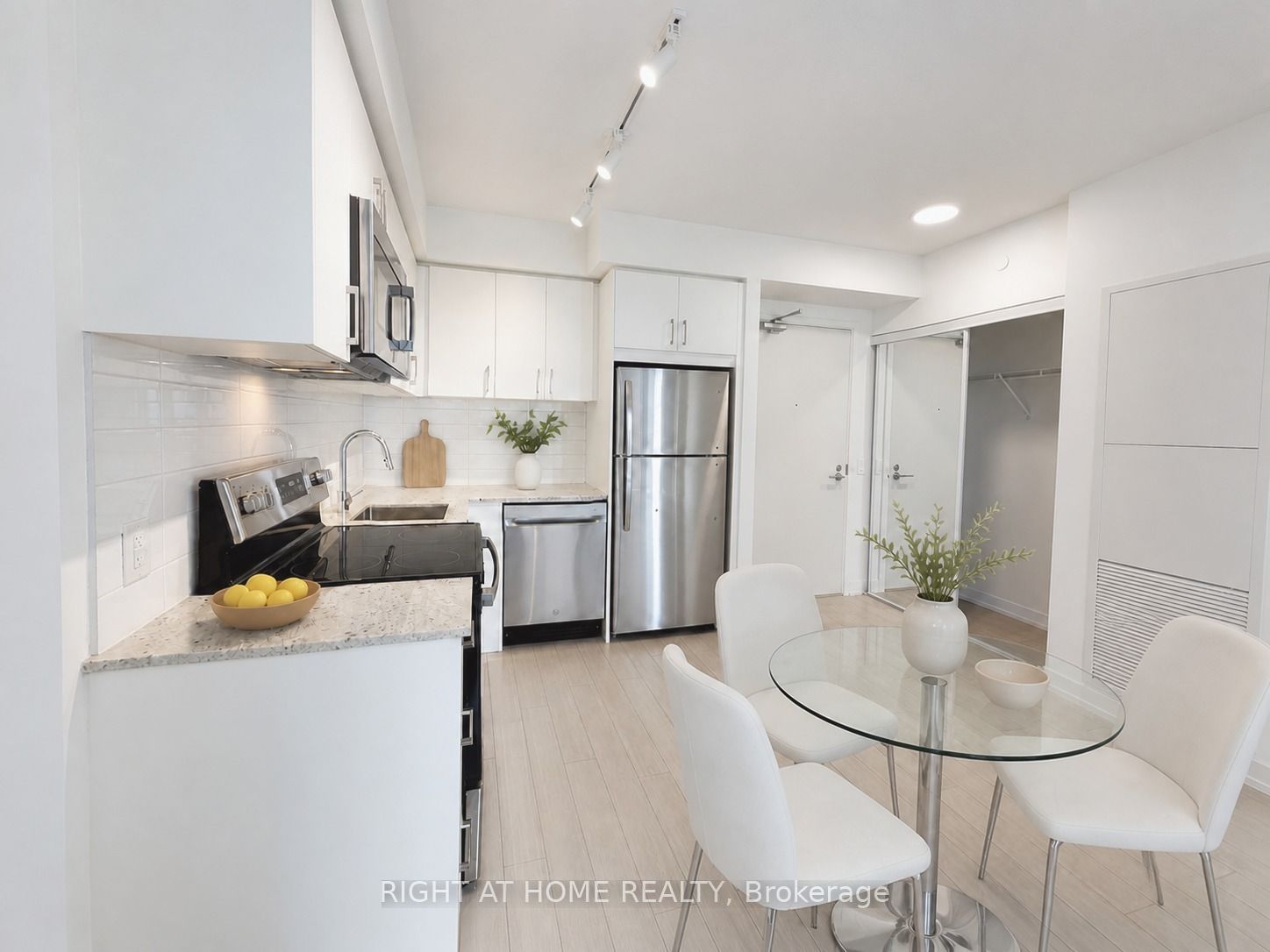 Unit 1522 - 4010 Eglinton Avenue W, Etobicoke 2