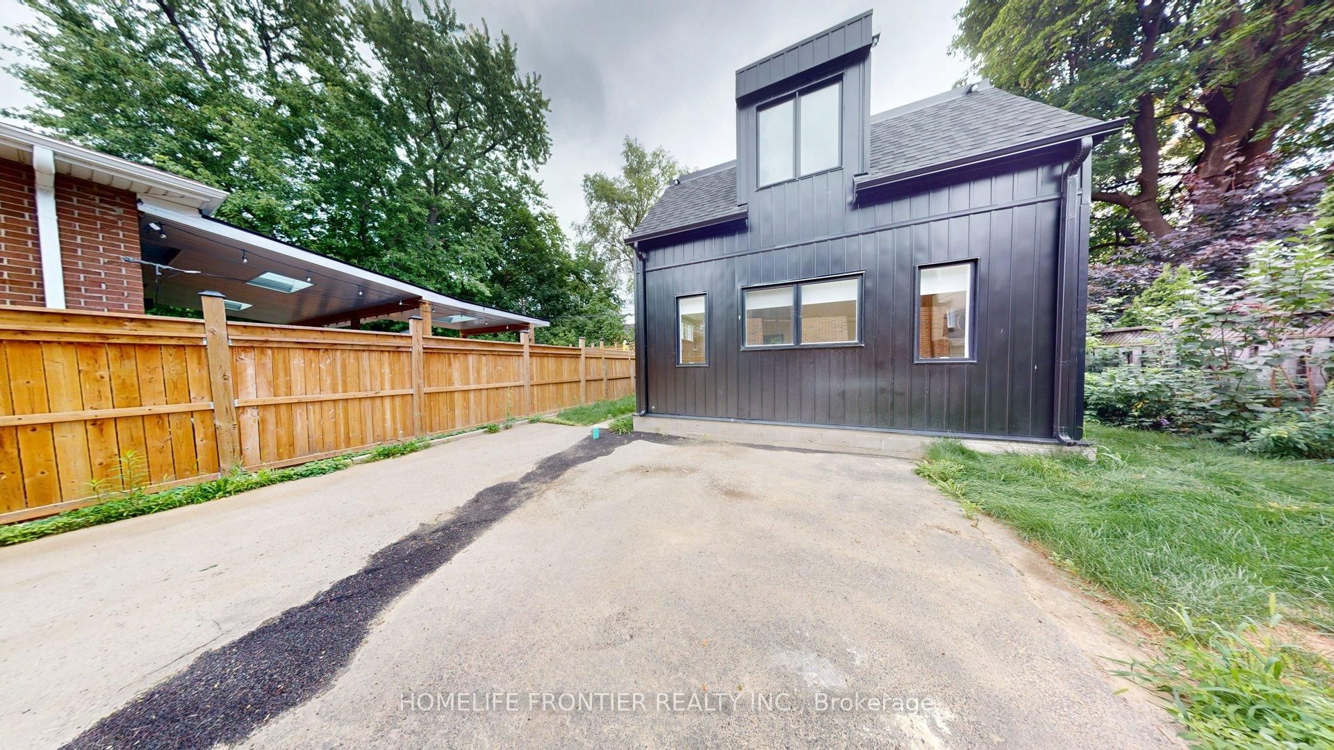 Unit R (Laneway) - 1089 Glencairn Avenue, North York 3
