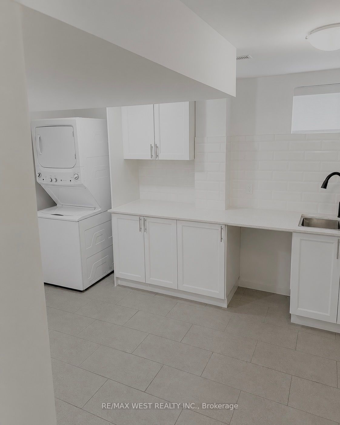 Unit Lower - 41 Westroyal Road, Etobicoke 5