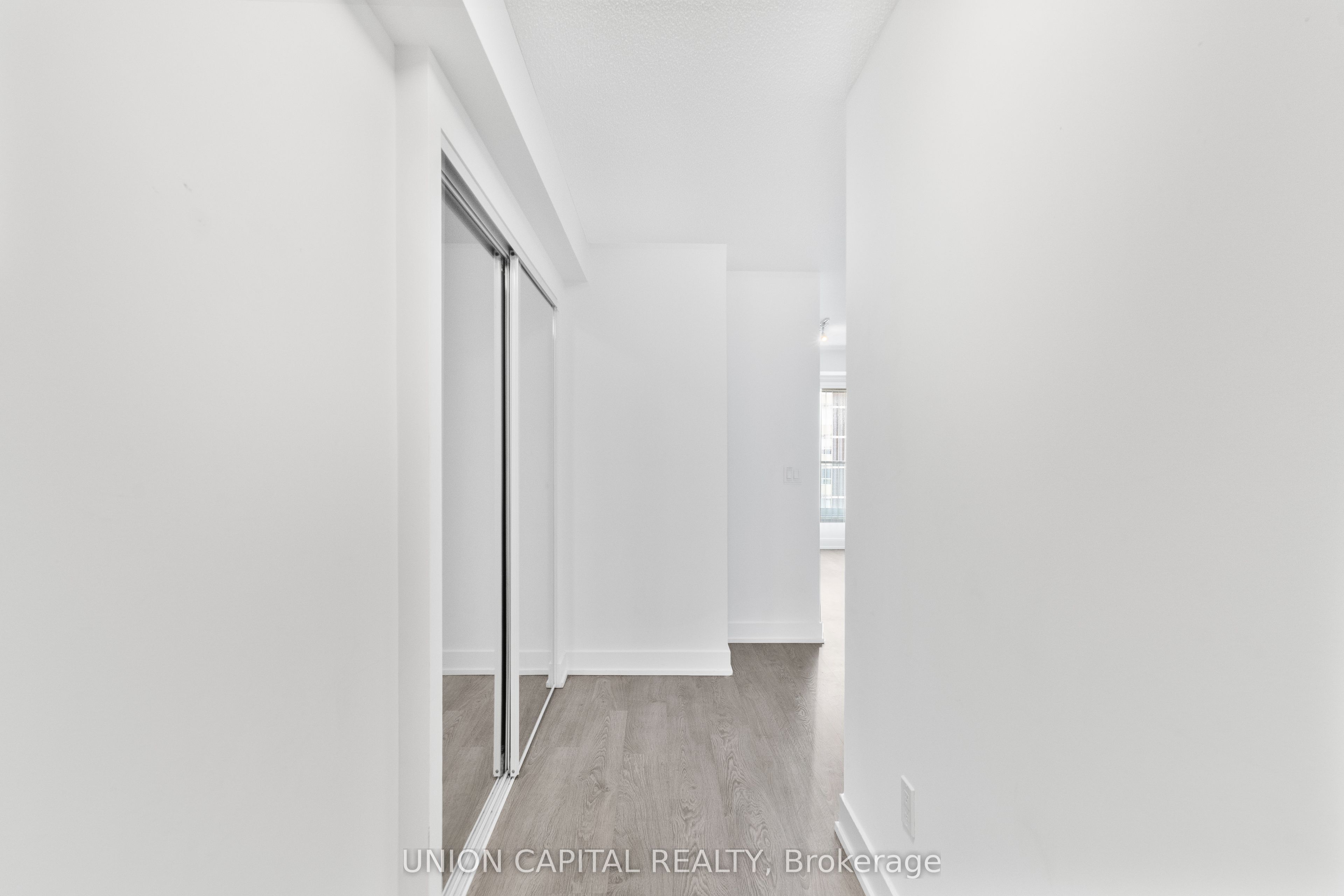 Unit 2326 - 9 Mabelle Avenue, Etobicoke 4