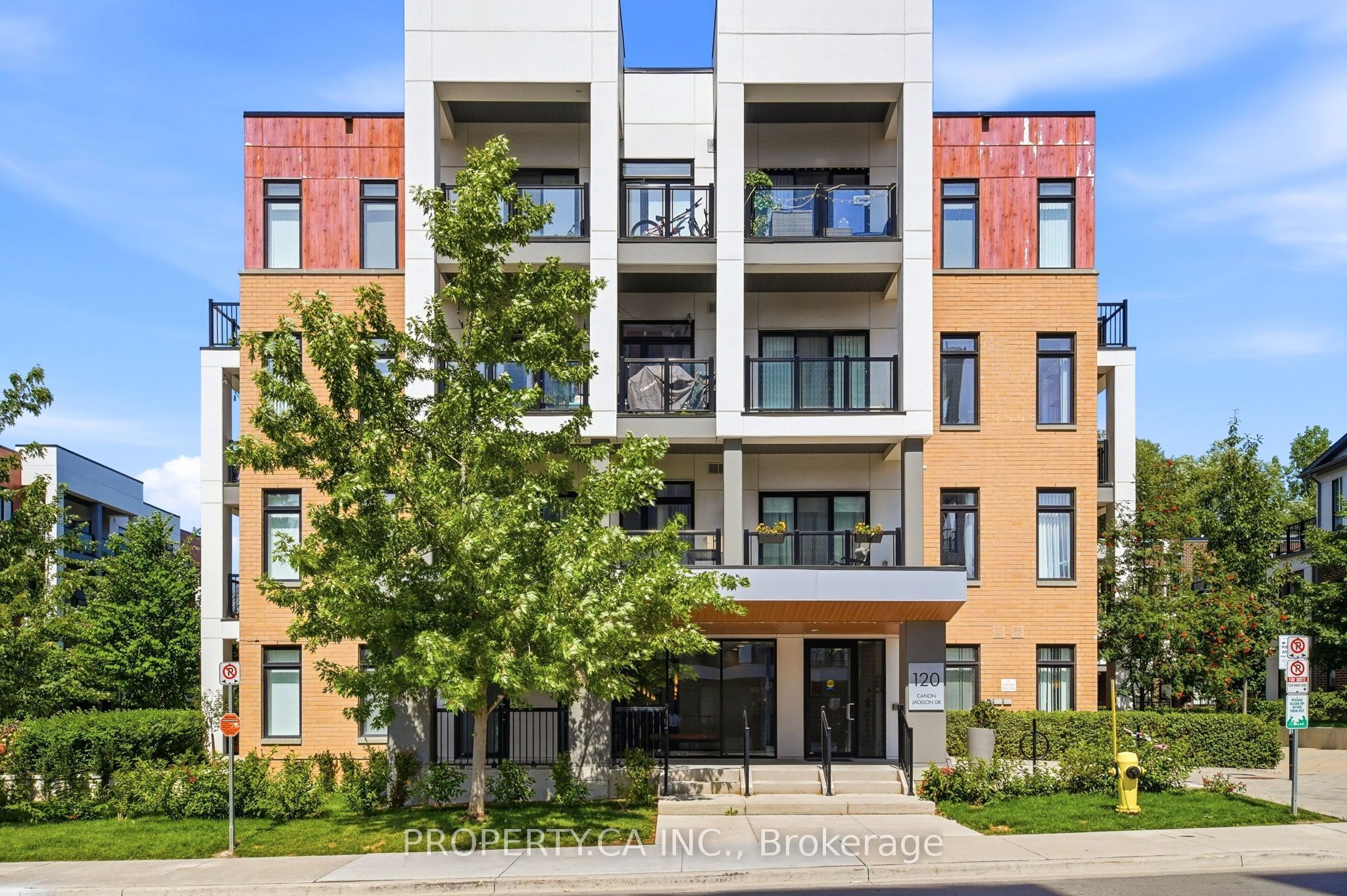 Unit 309 - 120 Canon Jackson Drive, Toronto 4