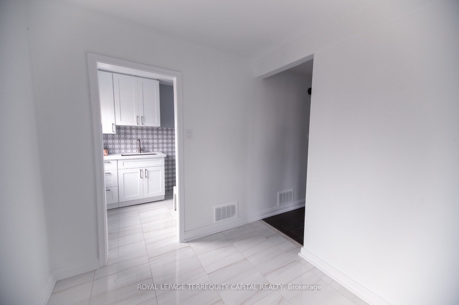 Unit Upper - 1010 Caledonia Road, North York 5
