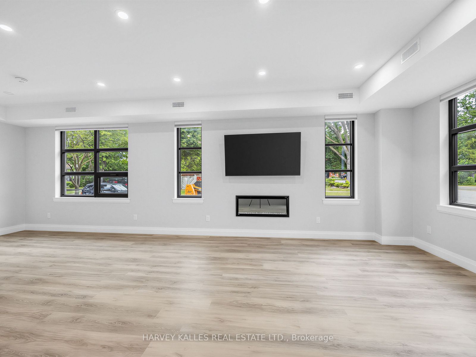 Unit 1 - 102 Shaver Avenue N, Etobicoke 4